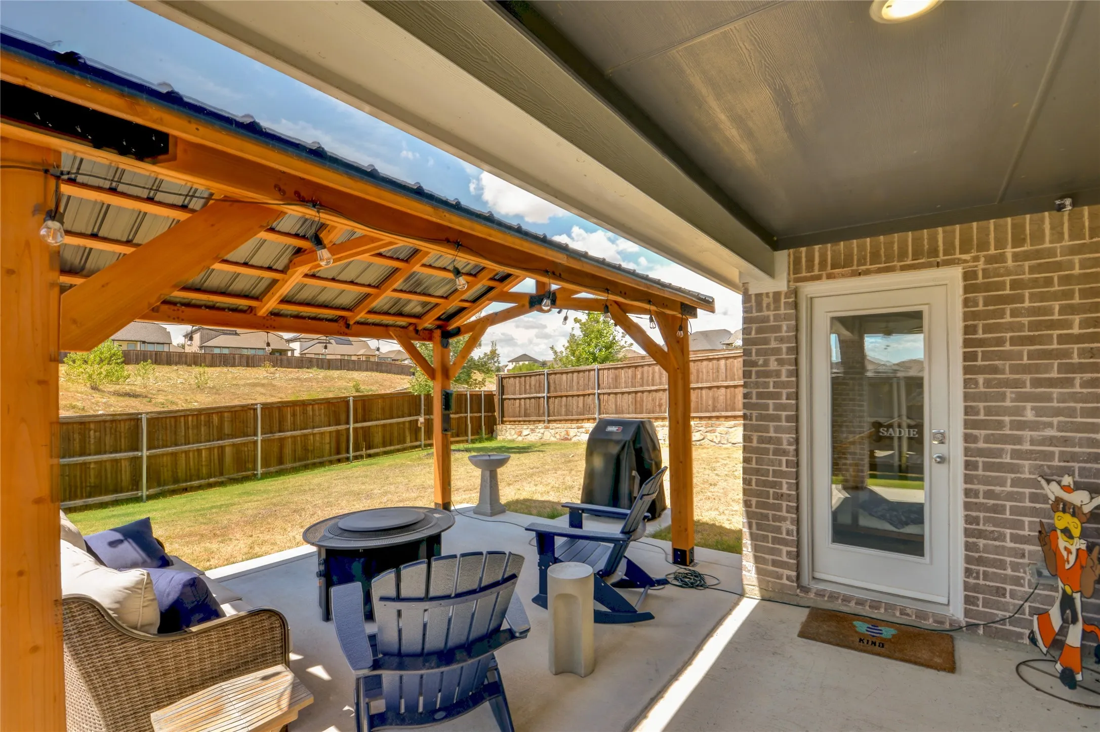 Single Family Residence For Rent in Tarrant County , 5612 Summit Creek Road, Fort Worth, Texas 76126, 4 Bedroom, 3 Bathroom, 2 Garage spaces, 2,193 Sqft, built in 2022, mls#21384162, Real Estate Agent in Fort Worth, Homes For Rent in Tarrant county, Homes For Rent in Fort Worth, Realtor in Fort Worth Texas, Real Estate Brokerage Independent Realty Texas, Luminita Cordes Realtor