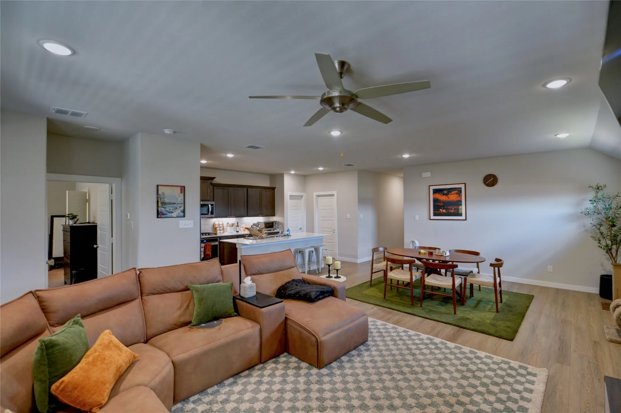 Single Family Residence For Rent in Tarrant County , 5612 Summit Creek Road, Fort Worth, Texas 76126, 4 Bedroom, 3 Bathroom, 2 Garage spaces, 2,193 Sqft, built in 2022, mls#21384162, Real Estate Agent in Fort Worth, Homes For Rent in Tarrant county, Homes For Rent in Fort Worth, Realtor in Fort Worth Texas, Real Estate Brokerage Independent Realty Texas, Luminita Cordes Realtor
