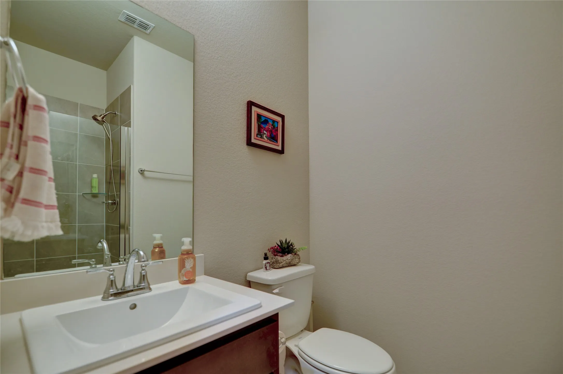 Single Family Residence For Rent in Tarrant County , 5612 Summit Creek Road, Fort Worth, Texas 76126, 4 Bedroom, 3 Bathroom, 2 Garage spaces, 2,193 Sqft, built in 2022, mls#21384162, Real Estate Agent in Fort Worth, Homes For Rent in Tarrant county, Homes For Rent in Fort Worth, Realtor in Fort Worth Texas, Real Estate Brokerage Independent Realty Texas, Luminita Cordes Realtor