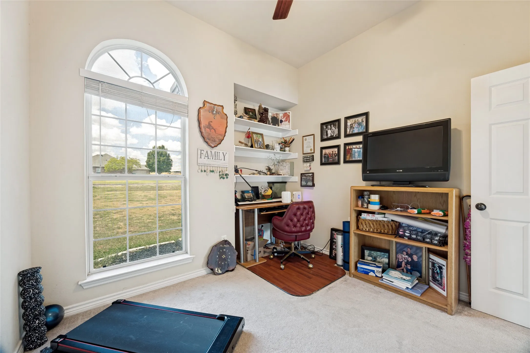 Single Family Residence For Sale in Grayson County , 2701 Valley Ridge Lane, Sherman, Texas 75092, 3 Bedroom, 2 Bathroom, 2 Garage spaces, 1,748 Sqft, built in 2007, mls#21380816, Real Estate Agent in Sherman, Homes For Sale in Grayson county, Homes For Sale in Sherman, Realtor in Sherman Texas, Real Estate Brokerage Independent Realty Texas, Luminita Cordes Realtor