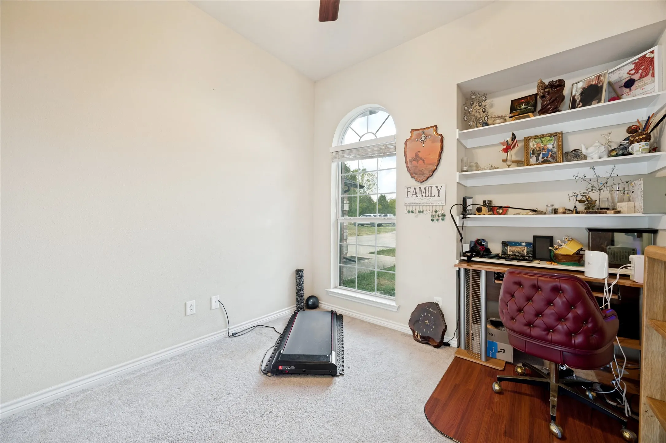 Single Family Residence For Sale in Grayson County , 2701 Valley Ridge Lane, Sherman, Texas 75092, 3 Bedroom, 2 Bathroom, 2 Garage spaces, 1,748 Sqft, built in 2007, mls#21380816, Real Estate Agent in Sherman, Homes For Sale in Grayson county, Homes For Sale in Sherman, Realtor in Sherman Texas, Real Estate Brokerage Independent Realty Texas, Luminita Cordes Realtor