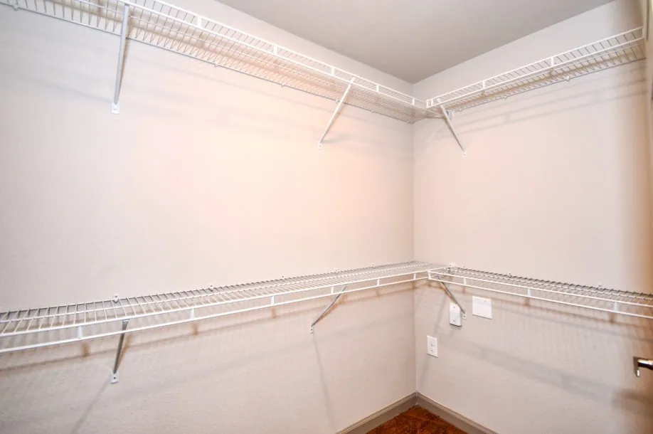 Apartment For Rent in Dallas County , 4800 W Illinois Avenue 3224, Dallas, Texas 75211, 2 Bedroom, 2 Bathroom, Garage spaces, 1,050 Sqft, built in 2020, mls#21384167, Real Estate Agent in Dallas, Homes For Rent in Dallas county, Homes For Rent in Dallas, Realtor in Dallas Texas, Real Estate Brokerage Independent Realty Texas, Luminita Cordes Realtor