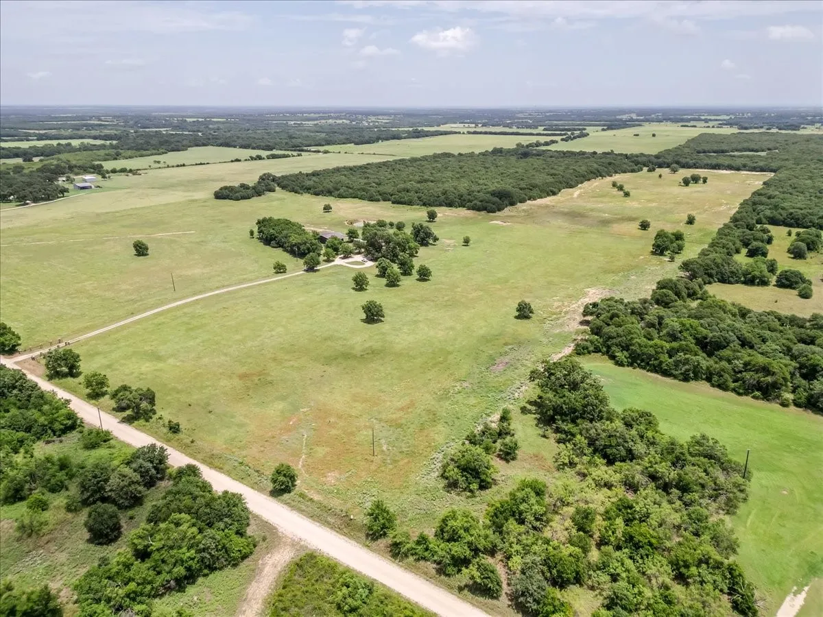 Farm For Sale in Comanche County , 2550 County Road 123, Comanche, Texas 76442, 6 Bedroom, 3 Bathroom, 3 Garage spaces, 2,626 Sqft, built in 2006, mls#21382168, Real Estate Agent in Comanche, Homes For Sale in Comanche county, Homes For Sale in Comanche, Realtor in Comanche Texas, Real Estate Brokerage Independent Realty Texas, Luminita Cordes Realtor