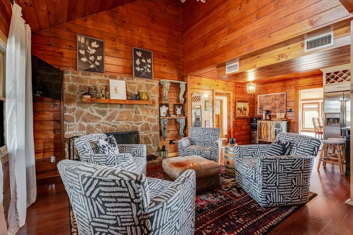 Farm For Sale in Comanche County , 2550 County Road 123, Comanche, Texas 76442, 6 Bedroom, 3 Bathroom, 3 Garage spaces, 2,626 Sqft, built in 2006, mls#21382168, Real Estate Agent in Comanche, Homes For Sale in Comanche county, Homes For Sale in Comanche, Realtor in Comanche Texas, Real Estate Brokerage Independent Realty Texas, Luminita Cordes Realtor