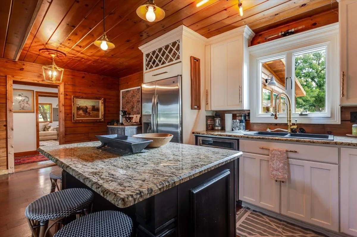 Farm For Sale in Comanche County , 2550 County Road 123, Comanche, Texas 76442, 6 Bedroom, 3 Bathroom, 3 Garage spaces, 2,626 Sqft, built in 2006, mls#21382168, Real Estate Agent in Comanche, Homes For Sale in Comanche county, Homes For Sale in Comanche, Realtor in Comanche Texas, Real Estate Brokerage Independent Realty Texas, Luminita Cordes Realtor