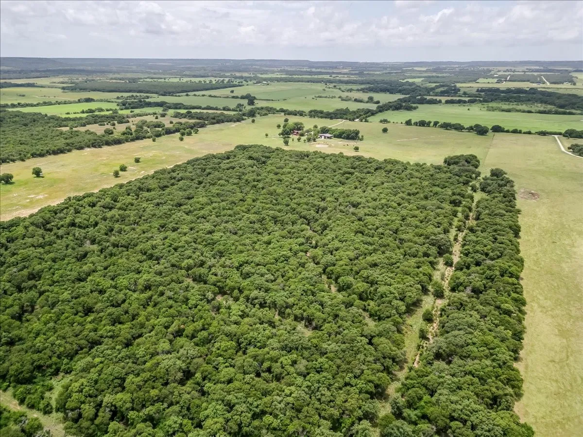 Farm For Sale in Comanche County , 2550 County Road 123, Comanche, Texas 76442, 6 Bedroom, 3 Bathroom, 3 Garage spaces, 2,626 Sqft, built in 2006, mls#21382168, Real Estate Agent in Comanche, Homes For Sale in Comanche county, Homes For Sale in Comanche, Realtor in Comanche Texas, Real Estate Brokerage Independent Realty Texas, Luminita Cordes Realtor