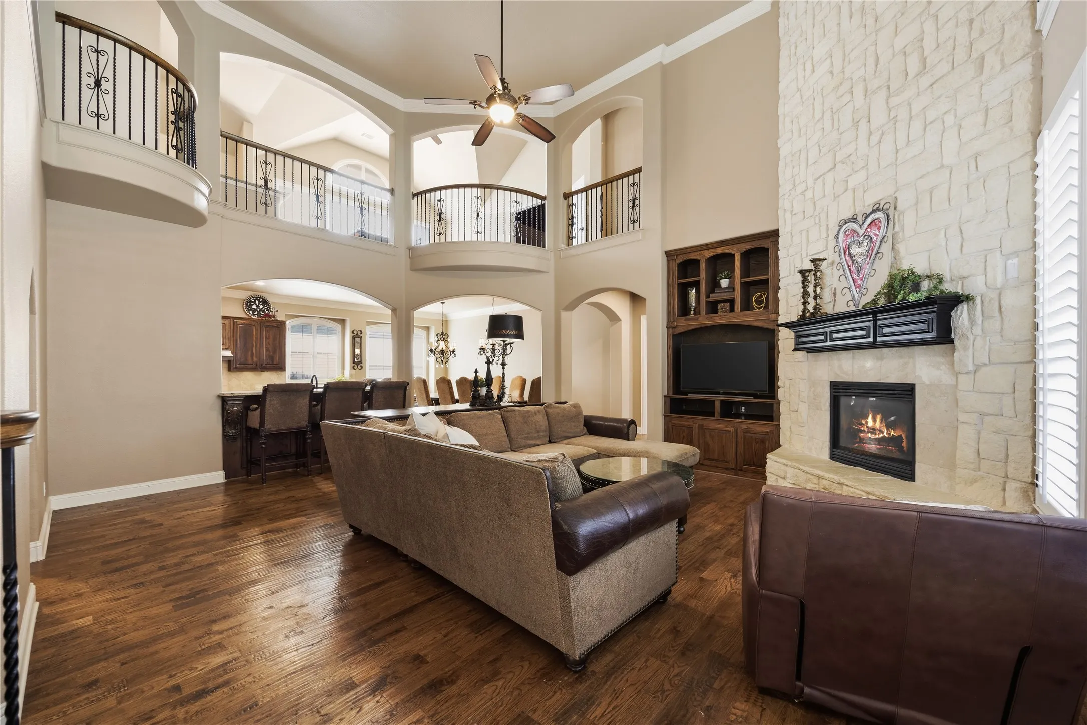 Single Family Residence For Sale in Denton County , 7040 Whisperfield Drive, Plano, Texas 75024, 6 Bedroom, 4 Bathroom, 3 Garage spaces, 4,925 Sqft, built in 2002, mls#21315747, Real Estate Agent in Plano, Homes For Sale in Denton county, Homes For Sale in Plano, Realtor in Plano Texas, Real Estate Brokerage Independent Realty Texas, Luminita Cordes Realtor