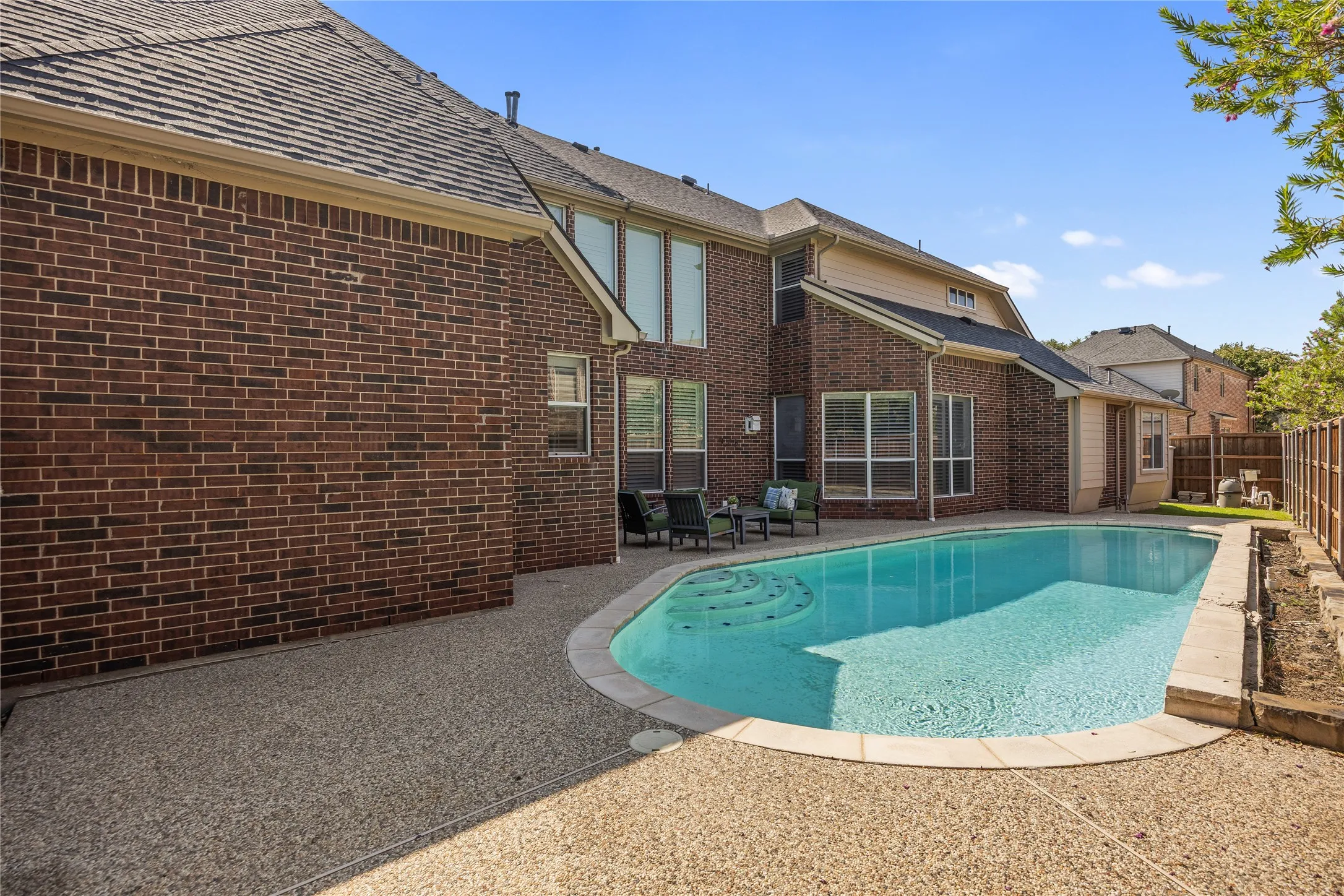 Single Family Residence For Sale in Denton County , 7040 Whisperfield Drive, Plano, Texas 75024, 6 Bedroom, 4 Bathroom, 3 Garage spaces, 4,925 Sqft, built in 2002, mls#21315747, Real Estate Agent in Plano, Homes For Sale in Denton county, Homes For Sale in Plano, Realtor in Plano Texas, Real Estate Brokerage Independent Realty Texas, Luminita Cordes Realtor