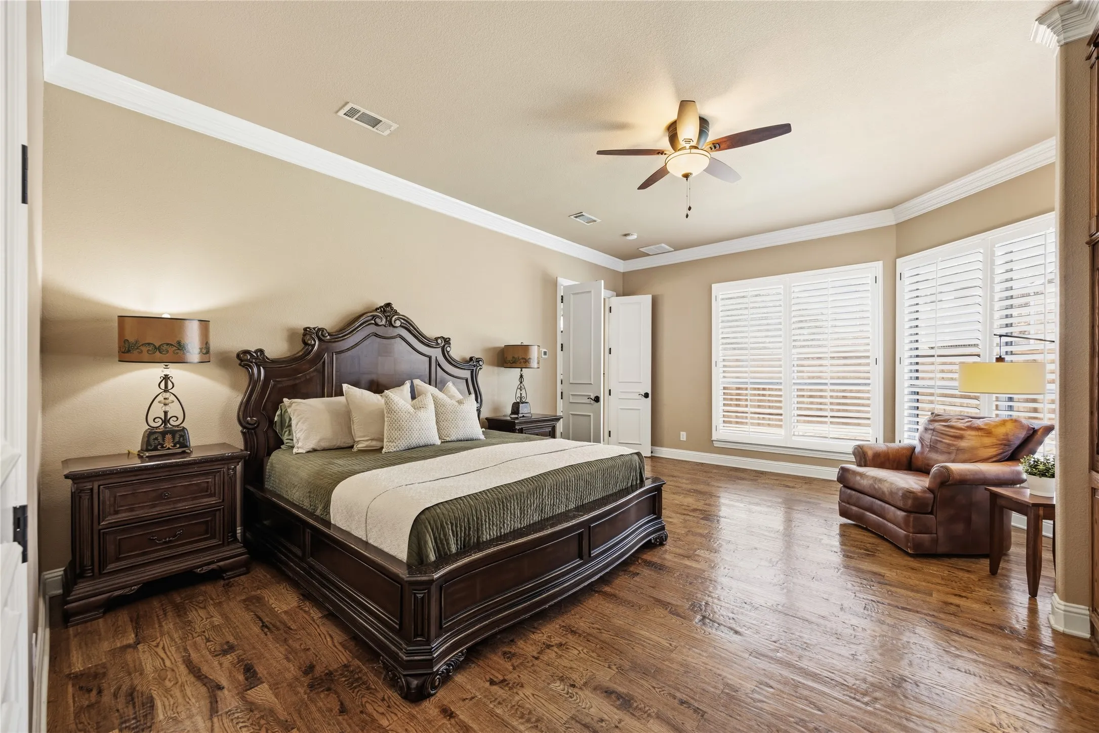 Single Family Residence For Sale in Denton County , 7040 Whisperfield Drive, Plano, Texas 75024, 6 Bedroom, 4 Bathroom, 3 Garage spaces, 4,925 Sqft, built in 2002, mls#21315747, Real Estate Agent in Plano, Homes For Sale in Denton county, Homes For Sale in Plano, Realtor in Plano Texas, Real Estate Brokerage Independent Realty Texas, Luminita Cordes Realtor