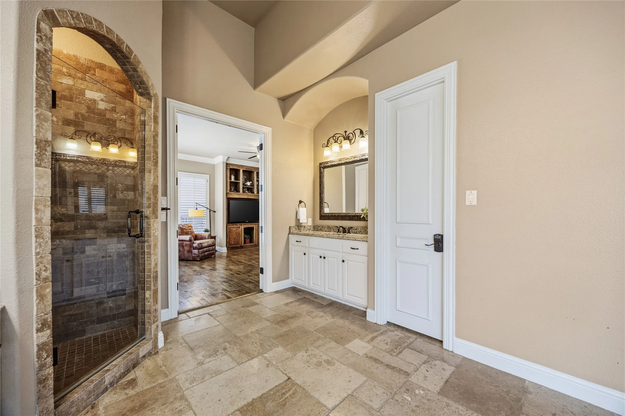 Single Family Residence For Sale in Denton County , 7040 Whisperfield Drive, Plano, Texas 75024, 6 Bedroom, 4 Bathroom, 3 Garage spaces, 4,925 Sqft, built in 2002, mls#21315747, Real Estate Agent in Plano, Homes For Sale in Denton county, Homes For Sale in Plano, Realtor in Plano Texas, Real Estate Brokerage Independent Realty Texas, Luminita Cordes Realtor