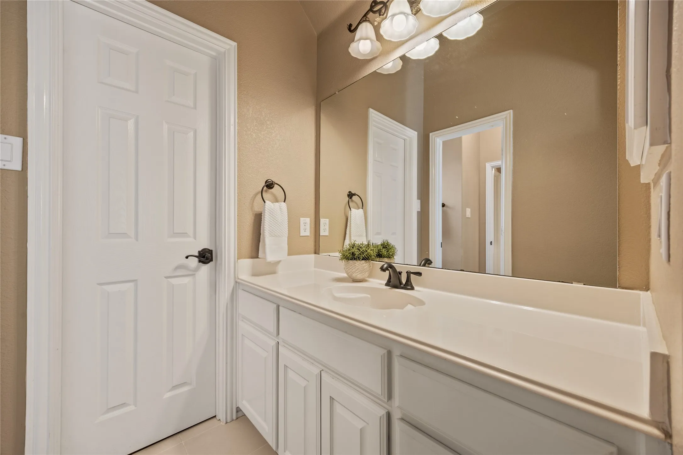 Single Family Residence For Sale in Denton County , 7040 Whisperfield Drive, Plano, Texas 75024, 6 Bedroom, 4 Bathroom, 3 Garage spaces, 4,925 Sqft, built in 2002, mls#21315747, Real Estate Agent in Plano, Homes For Sale in Denton county, Homes For Sale in Plano, Realtor in Plano Texas, Real Estate Brokerage Independent Realty Texas, Luminita Cordes Realtor
