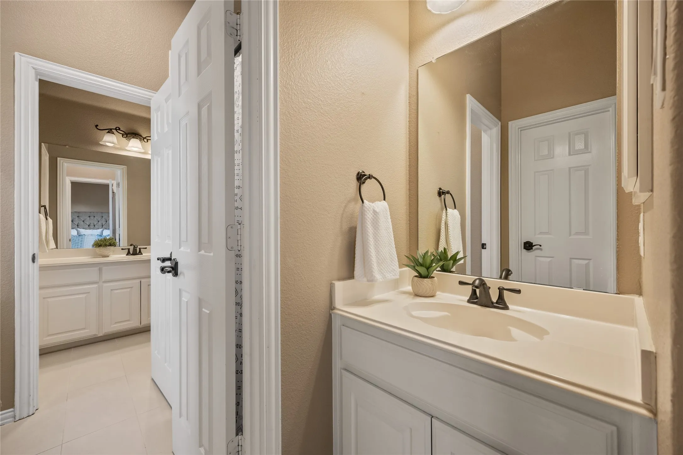 Single Family Residence For Sale in Denton County , 7040 Whisperfield Drive, Plano, Texas 75024, 6 Bedroom, 4 Bathroom, 3 Garage spaces, 4,925 Sqft, built in 2002, mls#21315747, Real Estate Agent in Plano, Homes For Sale in Denton county, Homes For Sale in Plano, Realtor in Plano Texas, Real Estate Brokerage Independent Realty Texas, Luminita Cordes Realtor