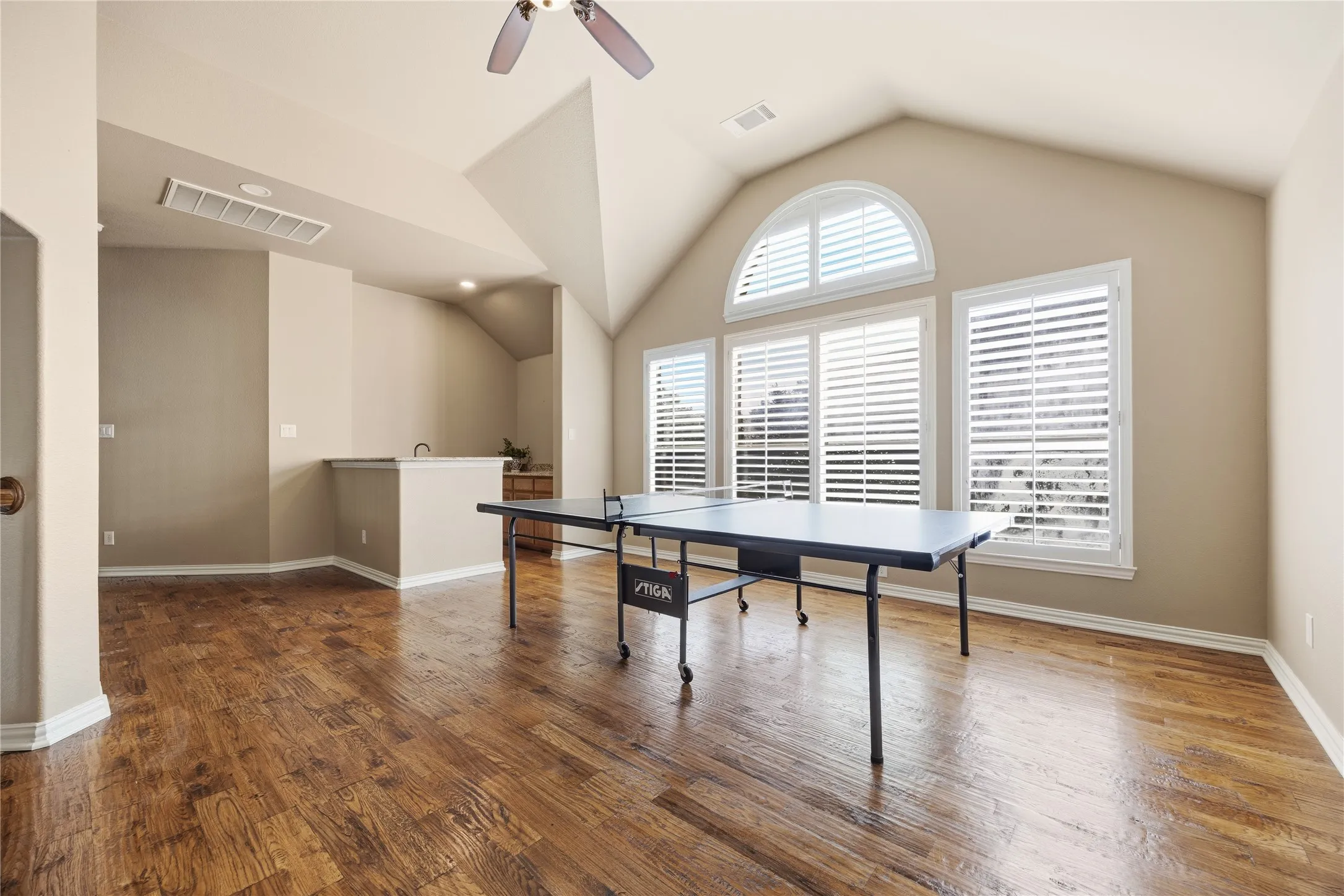 Single Family Residence For Sale in Denton County , 7040 Whisperfield Drive, Plano, Texas 75024, 6 Bedroom, 4 Bathroom, 3 Garage spaces, 4,925 Sqft, built in 2002, mls#21315747, Real Estate Agent in Plano, Homes For Sale in Denton county, Homes For Sale in Plano, Realtor in Plano Texas, Real Estate Brokerage Independent Realty Texas, Luminita Cordes Realtor