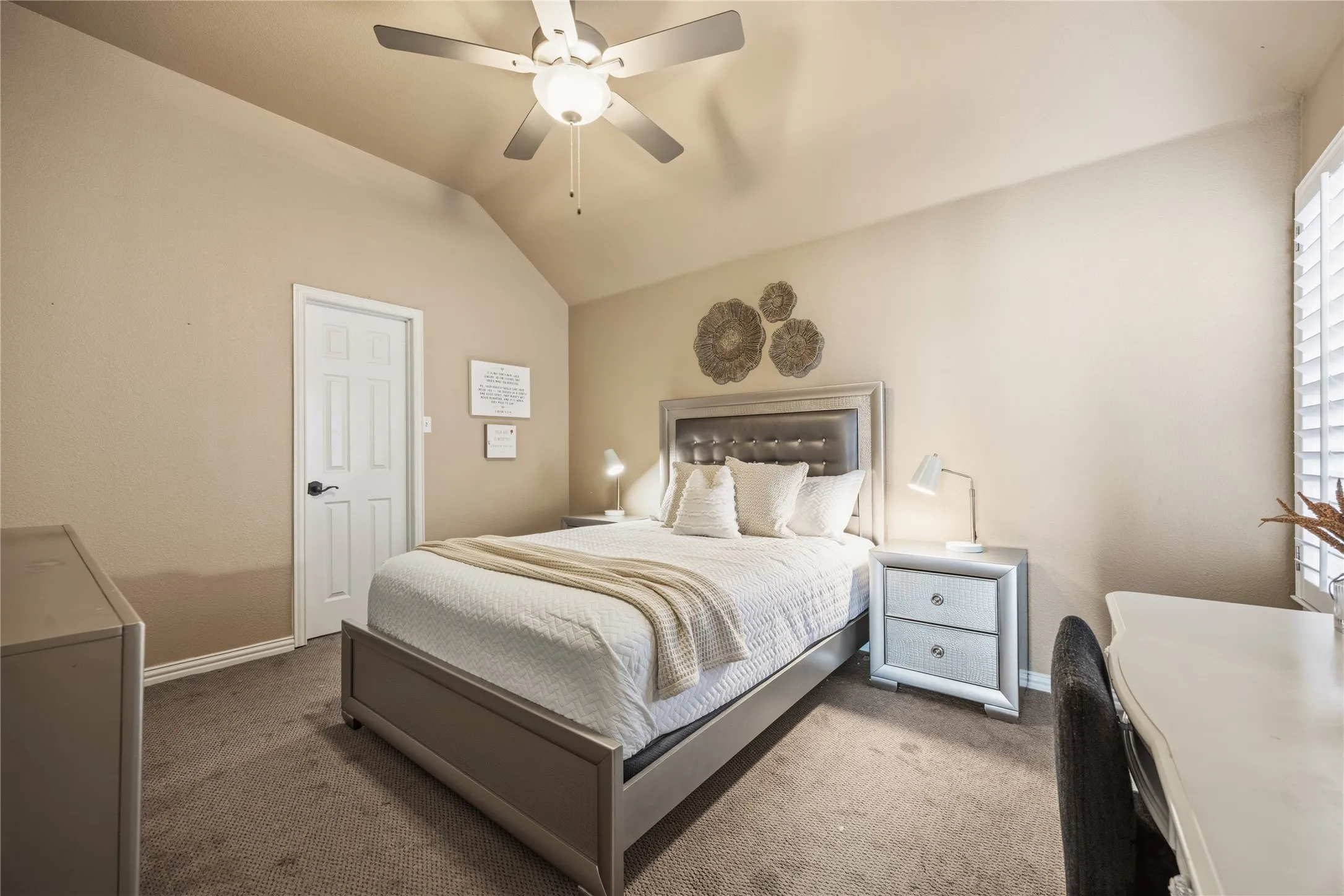 Single Family Residence For Sale in Denton County , 7040 Whisperfield Drive, Plano, Texas 75024, 6 Bedroom, 4 Bathroom, 3 Garage spaces, 4,925 Sqft, built in 2002, mls#21315747, Real Estate Agent in Plano, Homes For Sale in Denton county, Homes For Sale in Plano, Realtor in Plano Texas, Real Estate Brokerage Independent Realty Texas, Luminita Cordes Realtor