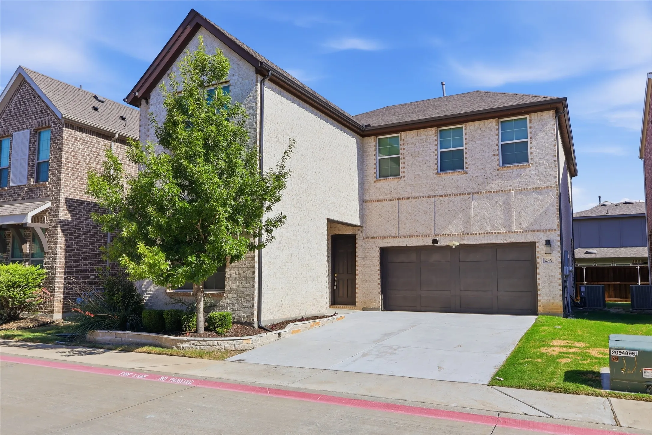 Single Family Residence For Rent in Dallas County , 239 Woodson Street, Irving, Texas 75063, 4 Bedroom, 3 Bathroom, 2 Garage spaces, 2,209 Sqft, built in 2021, mls#21384095, Real Estate Agent in Irving, Homes For Rent in Dallas county, Homes For Rent in Irving, Realtor in Irving Texas, Real Estate Brokerage Independent Realty Texas, Luminita Cordes Realtor