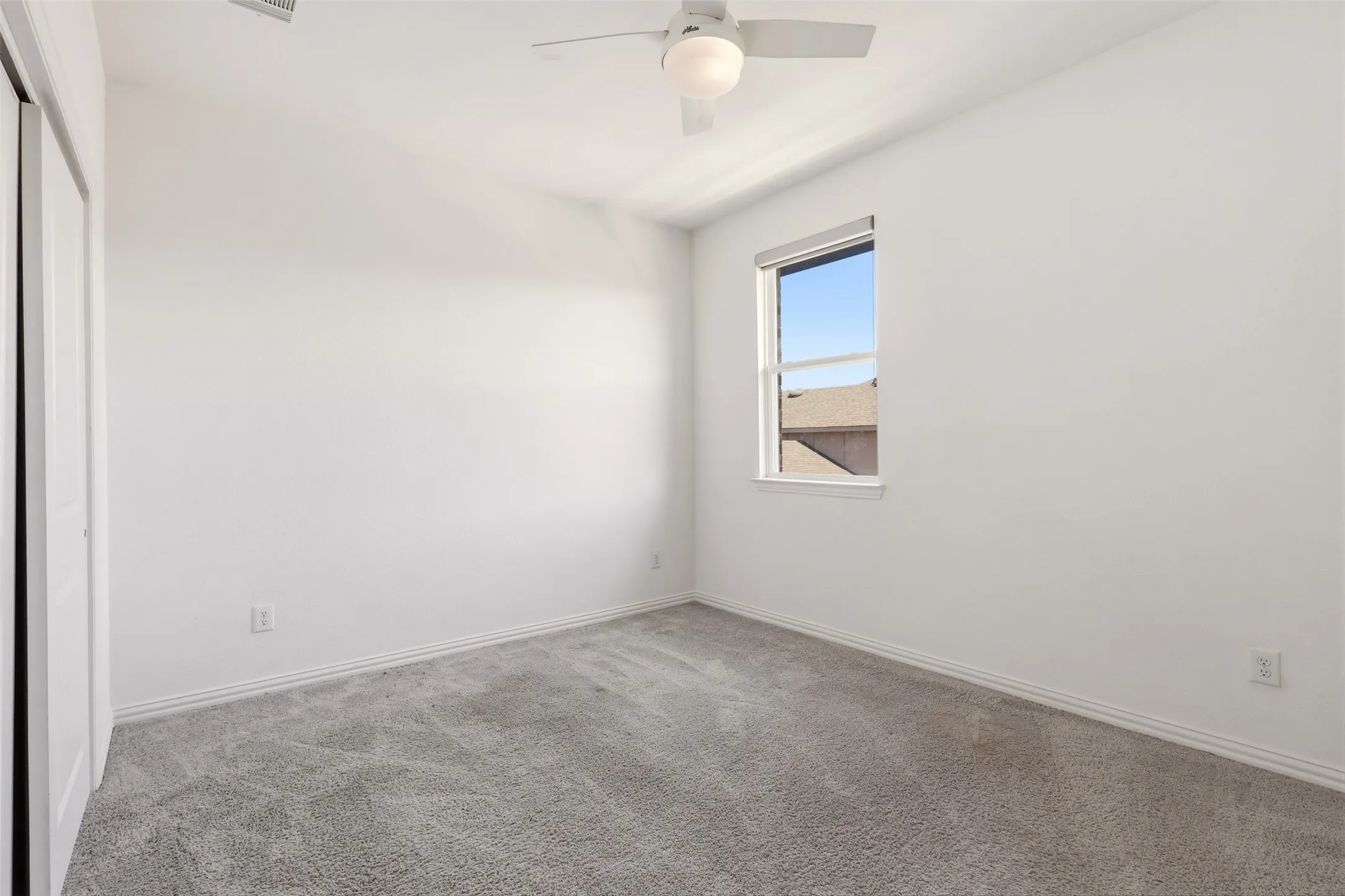 Single Family Residence For Rent in Dallas County , 239 Woodson Street, Irving, Texas 75063, 4 Bedroom, 3 Bathroom, 2 Garage spaces, 2,209 Sqft, built in 2021, mls#21384095, Real Estate Agent in Irving, Homes For Rent in Dallas county, Homes For Rent in Irving, Realtor in Irving Texas, Real Estate Brokerage Independent Realty Texas, Luminita Cordes Realtor
