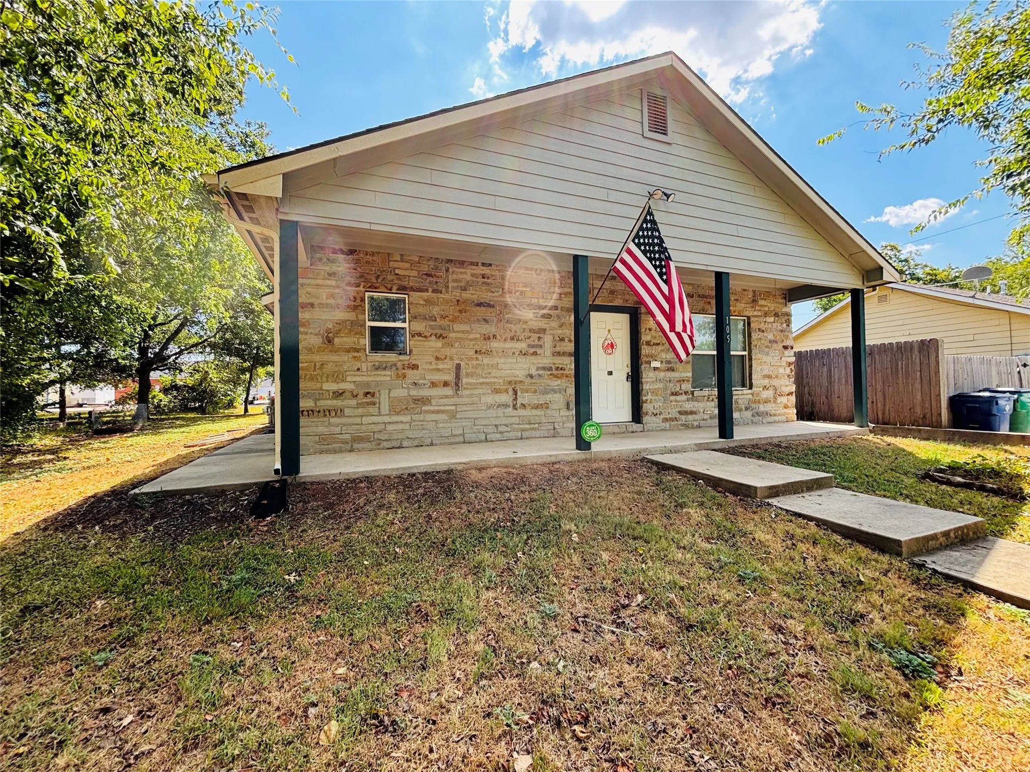Single Family Residence For Sale in Grayson County , 105 William Street, Pottsboro, Texas 75076, 5 Bedroom, 3 Bathroom, 2 Garage spaces, 1,714 Sqft, built in 2017, mls#21384178, Real Estate Agent in Pottsboro, Homes For Sale in Grayson county, Homes For Sale in Pottsboro, Realtor in Pottsboro Texas, Real Estate Brokerage Independent Realty Texas, Luminita Cordes Realtor