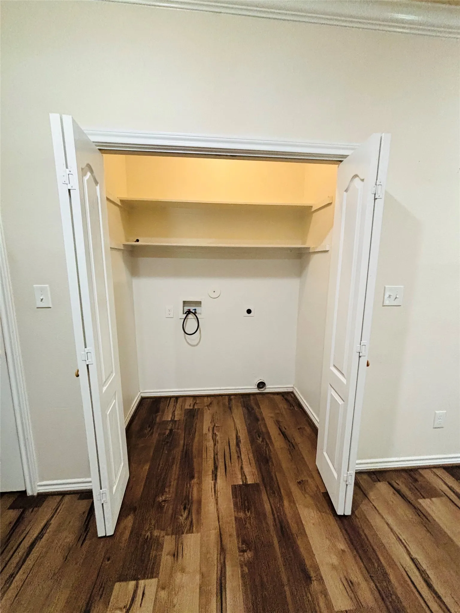 Single Family Residence For Sale in Grayson County , 105 William Street, Pottsboro, Texas 75076, 5 Bedroom, 3 Bathroom, 2 Garage spaces, 1,714 Sqft, built in 2017, mls#21384178, Real Estate Agent in Pottsboro, Homes For Sale in Grayson county, Homes For Sale in Pottsboro, Realtor in Pottsboro Texas, Real Estate Brokerage Independent Realty Texas, Luminita Cordes Realtor