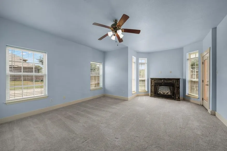 Single Family Residence For Sale in Mc Lennan County , 17015 Stonebriar Road, Woodway, Texas 76712, 3 Bedroom, 3 Bathroom, 2 Garage spaces, 2,651 Sqft, built in 2008, mls#21384166, Real Estate Agent in Woodway, Homes For Sale in Mc Lennan county, Homes For Sale in Woodway, Realtor in Woodway Texas, Real Estate Brokerage Independent Realty Texas, Luminita Cordes Realtor