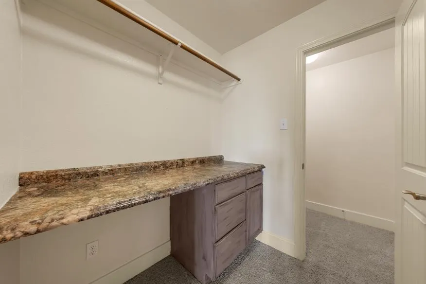 Single Family Residence For Sale in Mc Lennan County , 17015 Stonebriar Road, Woodway, Texas 76712, 3 Bedroom, 3 Bathroom, 2 Garage spaces, 2,651 Sqft, built in 2008, mls#21384166, Real Estate Agent in Woodway, Homes For Sale in Mc Lennan county, Homes For Sale in Woodway, Realtor in Woodway Texas, Real Estate Brokerage Independent Realty Texas, Luminita Cordes Realtor