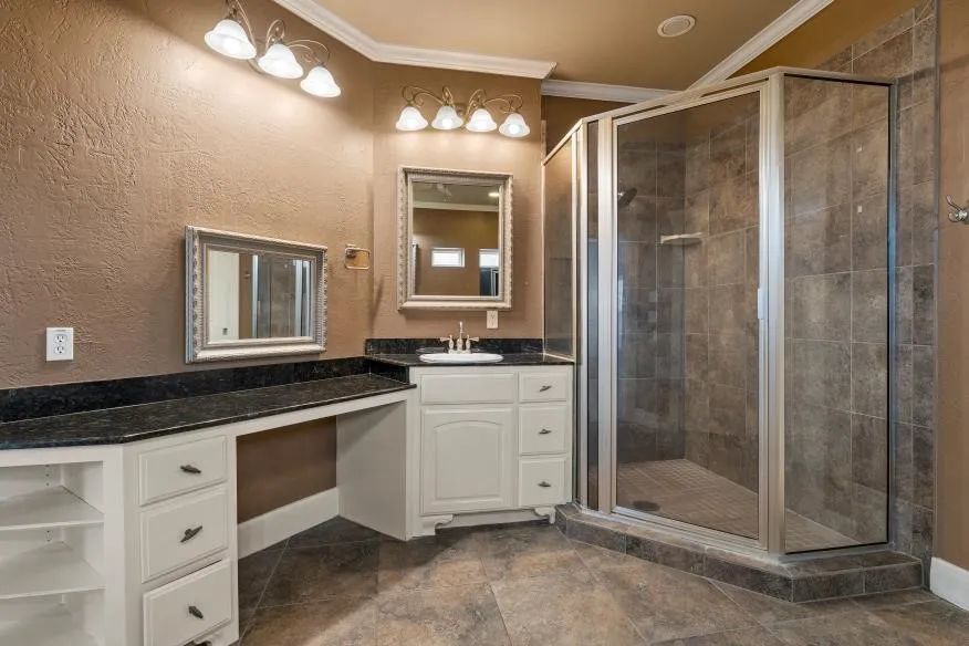 Single Family Residence For Sale in Mc Lennan County , 17015 Stonebriar Road, Woodway, Texas 76712, 3 Bedroom, 3 Bathroom, 2 Garage spaces, 2,651 Sqft, built in 2008, mls#21384166, Real Estate Agent in Woodway, Homes For Sale in Mc Lennan county, Homes For Sale in Woodway, Realtor in Woodway Texas, Real Estate Brokerage Independent Realty Texas, Luminita Cordes Realtor