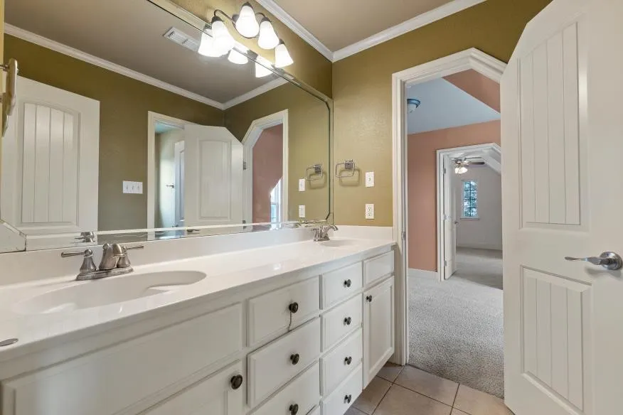 Single Family Residence For Sale in Mc Lennan County , 17015 Stonebriar Road, Woodway, Texas 76712, 3 Bedroom, 3 Bathroom, 2 Garage spaces, 2,651 Sqft, built in 2008, mls#21384166, Real Estate Agent in Woodway, Homes For Sale in Mc Lennan county, Homes For Sale in Woodway, Realtor in Woodway Texas, Real Estate Brokerage Independent Realty Texas, Luminita Cordes Realtor