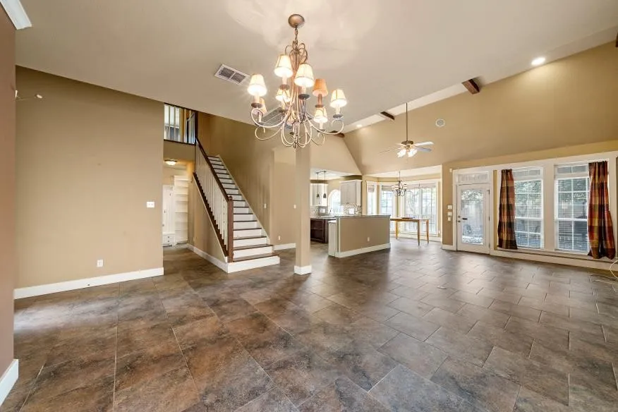 Single Family Residence For Sale in Mc Lennan County , 17015 Stonebriar Road, Woodway, Texas 76712, 3 Bedroom, 3 Bathroom, 2 Garage spaces, 2,651 Sqft, built in 2008, mls#21384166, Real Estate Agent in Woodway, Homes For Sale in Mc Lennan county, Homes For Sale in Woodway, Realtor in Woodway Texas, Real Estate Brokerage Independent Realty Texas, Luminita Cordes Realtor