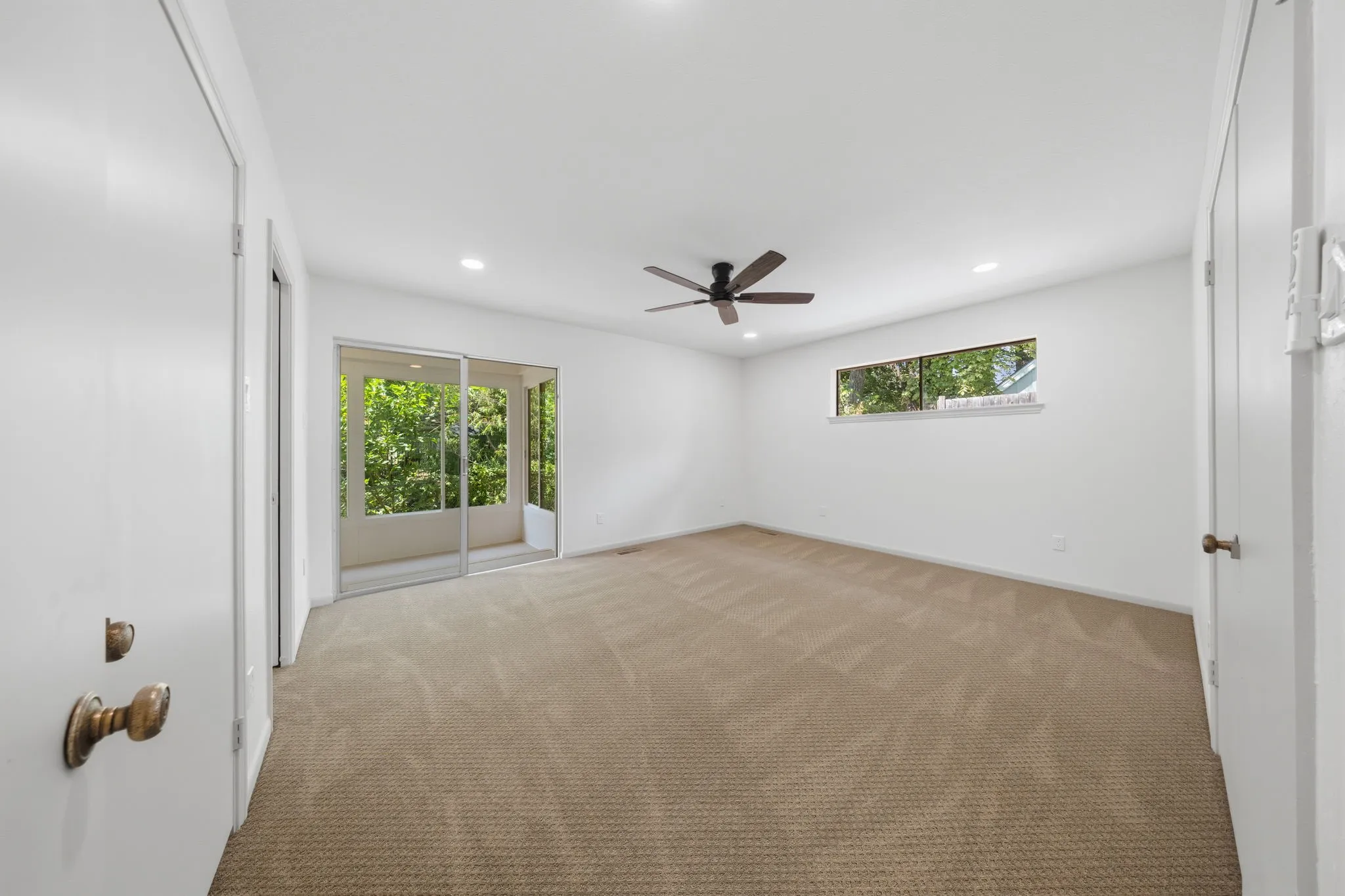 Single Family Residence For Rent in Dallas County , 3431 Kiesthill Drive, Dallas, Texas 75233, 4 Bedroom, 3 Bathroom, 2 Garage spaces, 2,728 Sqft, built in 1966, mls#21384133, Real Estate Agent in Dallas, Homes For Rent in Dallas county, Homes For Rent in Dallas, Realtor in Dallas Texas, Real Estate Brokerage Independent Realty Texas, Luminita Cordes Realtor