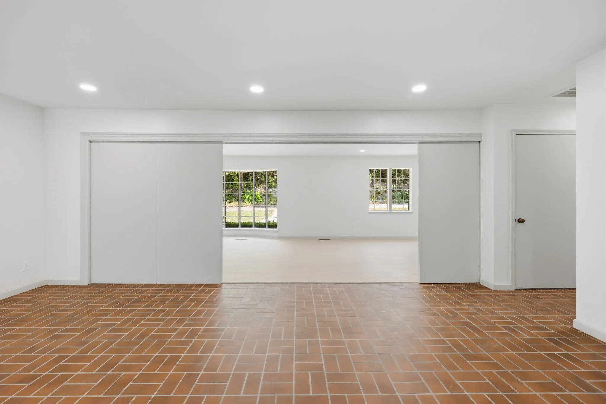 Single Family Residence For Rent in Dallas County , 3431 Kiesthill Drive, Dallas, Texas 75233, 4 Bedroom, 3 Bathroom, 2 Garage spaces, 2,728 Sqft, built in 1966, mls#21384133, Real Estate Agent in Dallas, Homes For Rent in Dallas county, Homes For Rent in Dallas, Realtor in Dallas Texas, Real Estate Brokerage Independent Realty Texas, Luminita Cordes Realtor