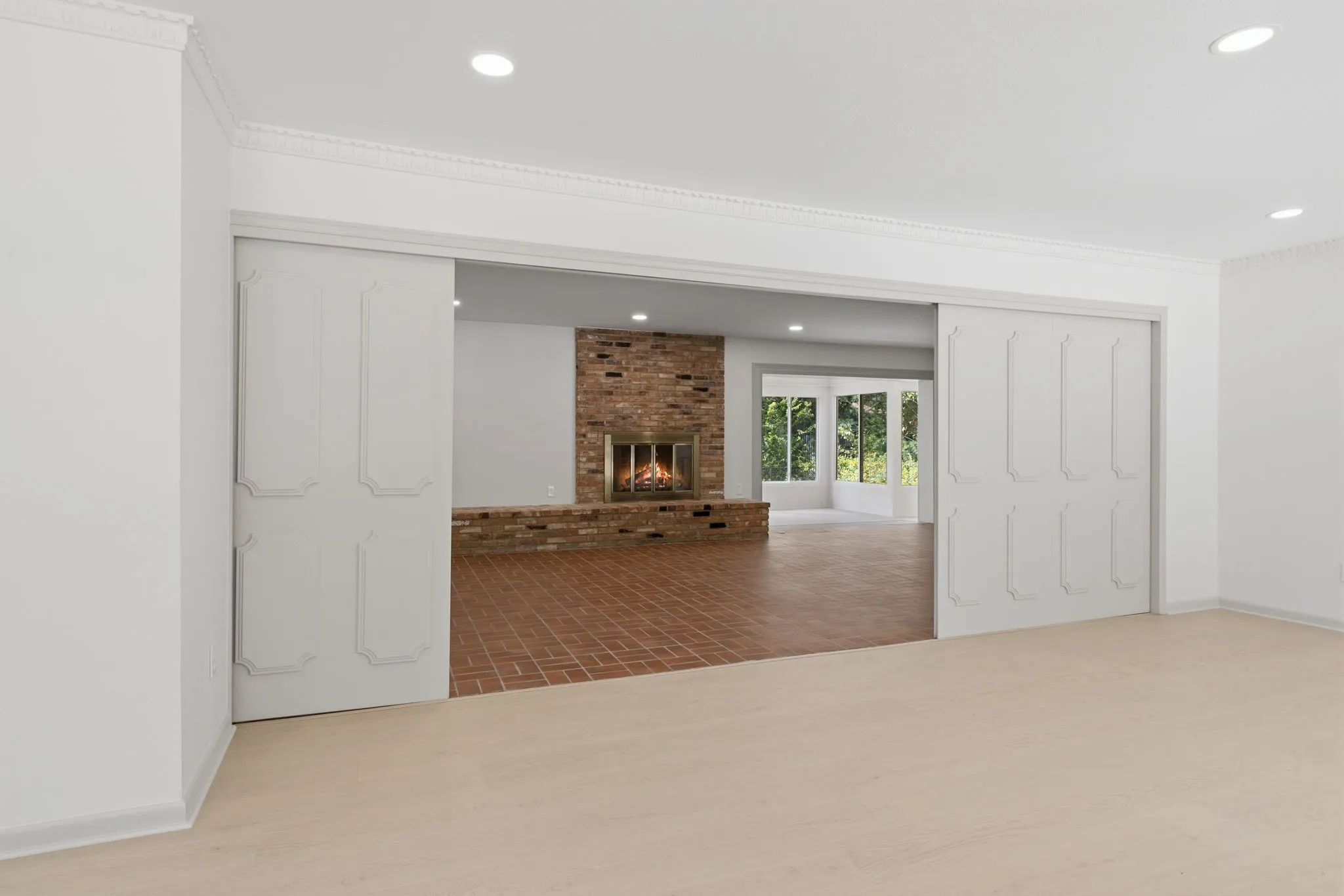 Single Family Residence For Rent in Dallas County , 3431 Kiesthill Drive, Dallas, Texas 75233, 4 Bedroom, 3 Bathroom, 2 Garage spaces, 2,728 Sqft, built in 1966, mls#21384133, Real Estate Agent in Dallas, Homes For Rent in Dallas county, Homes For Rent in Dallas, Realtor in Dallas Texas, Real Estate Brokerage Independent Realty Texas, Luminita Cordes Realtor
