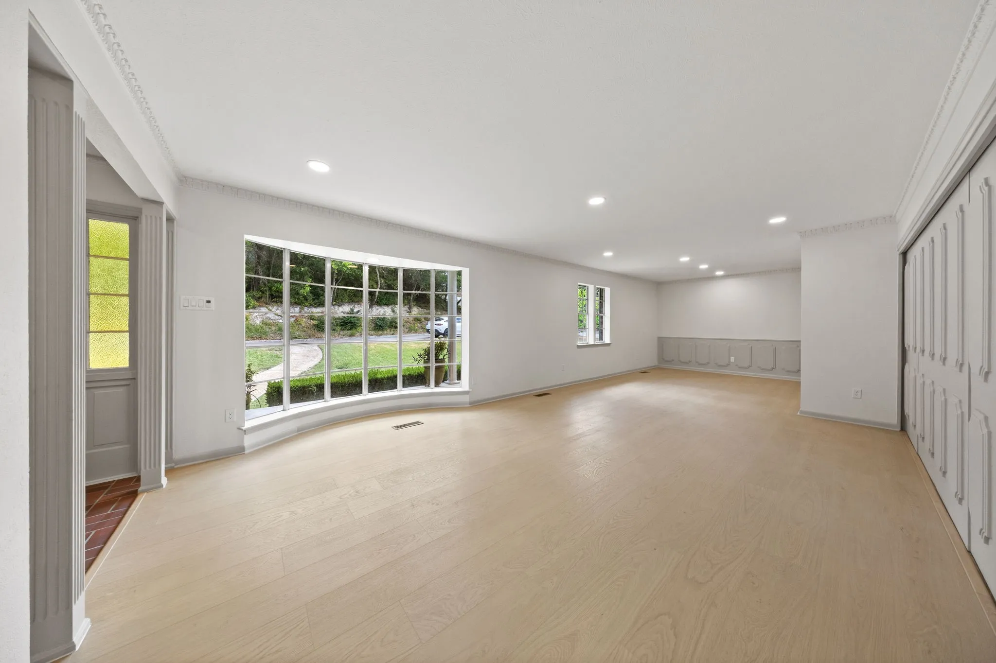 Single Family Residence For Rent in Dallas County , 3431 Kiesthill Drive, Dallas, Texas 75233, 4 Bedroom, 3 Bathroom, 2 Garage spaces, 2,728 Sqft, built in 1966, mls#21384133, Real Estate Agent in Dallas, Homes For Rent in Dallas county, Homes For Rent in Dallas, Realtor in Dallas Texas, Real Estate Brokerage Independent Realty Texas, Luminita Cordes Realtor