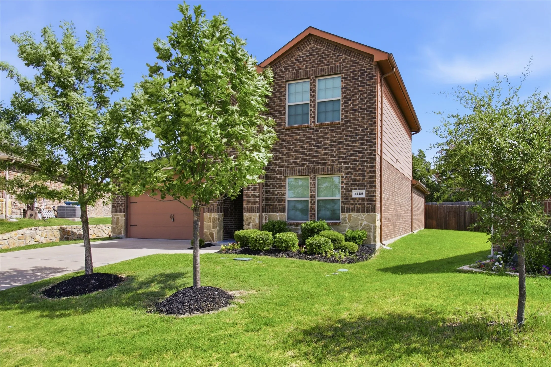 Single Family Residence For Sale in Kaufman County , 1328 Broaddus Road, Forney, Texas 75126, 4 Bedroom, 3 Bathroom, 2 Garage spaces, 2,544 Sqft, built in 2021, mls#21383873, Real Estate Agent in Forney, Homes For Sale in Kaufman county, Homes For Sale in Forney, Realtor in Forney Texas, Real Estate Brokerage Independent Realty Texas, Luminita Cordes Realtor