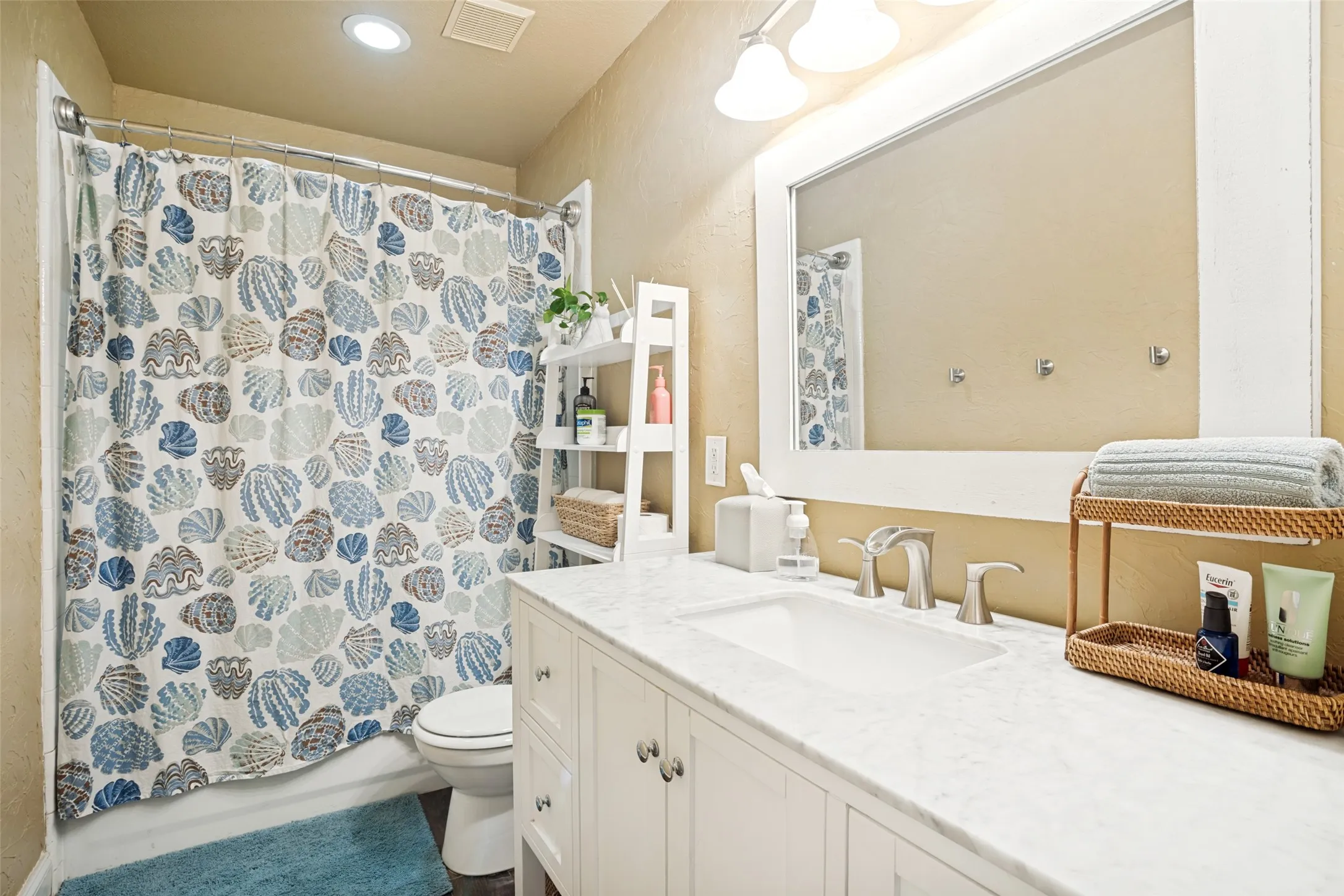 Upstairs bathroom