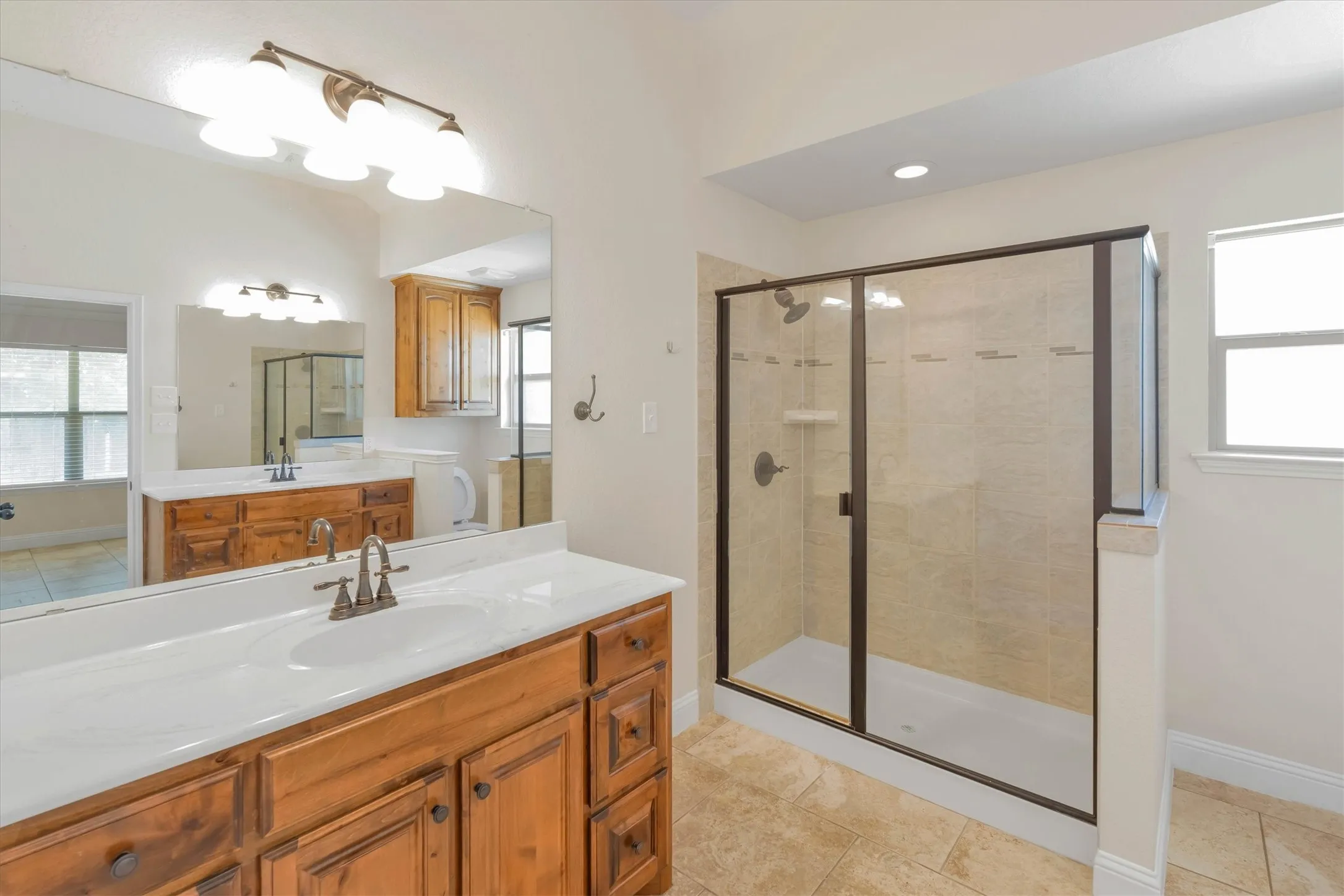 Single Family Residence For Sale in Parker County , 2005 Lindentree Drive, Weatherford, Texas 76086, 3 Bedroom, 2 Bathroom, 2 Garage spaces, 1,650 Sqft, built in 2012, mls#21384180, Real Estate Agent in Weatherford, Homes For Sale in Parker county, Homes For Sale in Weatherford, Realtor in Weatherford Texas, Real Estate Brokerage Independent Realty Texas, Luminita Cordes Realtor