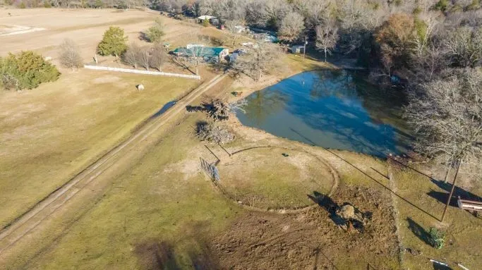 Ranch For Sale in Fannin County , 446 Fm 274, Ravenna, Texas 75476, 0, 0, Garage spaces, 0 Sqft, built in 2001, mls#21384043, Real Estate Agent in Ravenna, Homes For Sale in Fannin county, Homes For Sale in Ravenna, Realtor in Ravenna Texas, Real Estate Brokerage Independent Realty Texas, Luminita Cordes Realtor