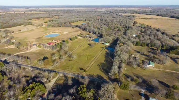 Ranch For Sale in Fannin County , 446 Fm 274, Ravenna, Texas 75476, 0, 0, Garage spaces, 0 Sqft, built in 2001, mls#21384043, Real Estate Agent in Ravenna, Homes For Sale in Fannin county, Homes For Sale in Ravenna, Realtor in Ravenna Texas, Real Estate Brokerage Independent Realty Texas, Luminita Cordes Realtor