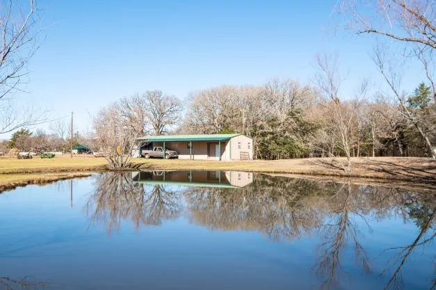 Ranch For Sale in Fannin County , 446 Fm 274, Ravenna, Texas 75476, 0, 0, Garage spaces, 0 Sqft, built in 2001, mls#21384043, Real Estate Agent in Ravenna, Homes For Sale in Fannin county, Homes For Sale in Ravenna, Realtor in Ravenna Texas, Real Estate Brokerage Independent Realty Texas, Luminita Cordes Realtor