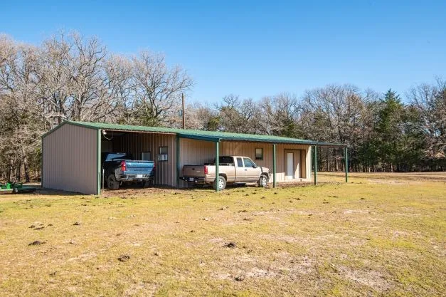 Ranch For Sale in Fannin County , 446 Fm 274, Ravenna, Texas 75476, 0, 0, Garage spaces, 0 Sqft, built in 2001, mls#21384043, Real Estate Agent in Ravenna, Homes For Sale in Fannin county, Homes For Sale in Ravenna, Realtor in Ravenna Texas, Real Estate Brokerage Independent Realty Texas, Luminita Cordes Realtor