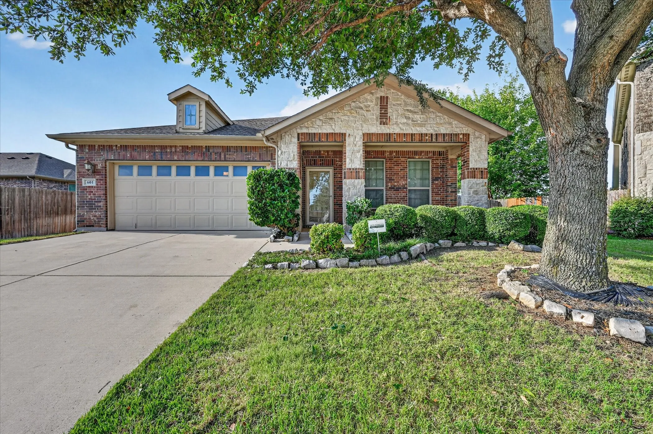 Single Family Residence For Rent