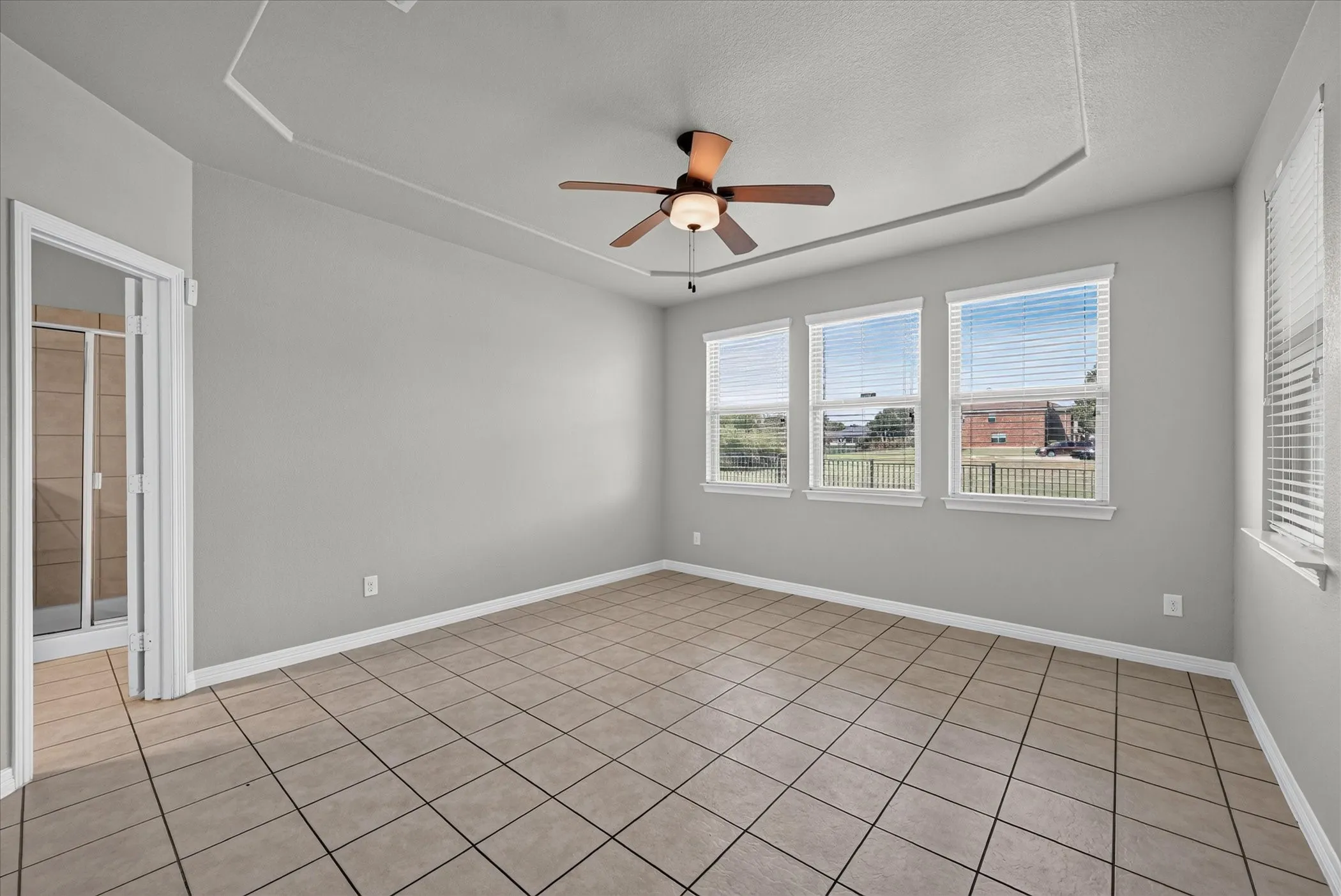Single Family Residence For Rent in Tarrant County , 601 Sinclair Court, Arlington, Texas 76002, 3 Bedroom, 2 Bathroom, 2 Garage spaces, 1,849 Sqft, built in 2012, mls#21376068, Real Estate Agent in Arlington, Homes For Rent in Tarrant county, Homes For Rent in Arlington, Realtor in Arlington Texas, Real Estate Brokerage Independent Realty Texas, Luminita Cordes Realtor