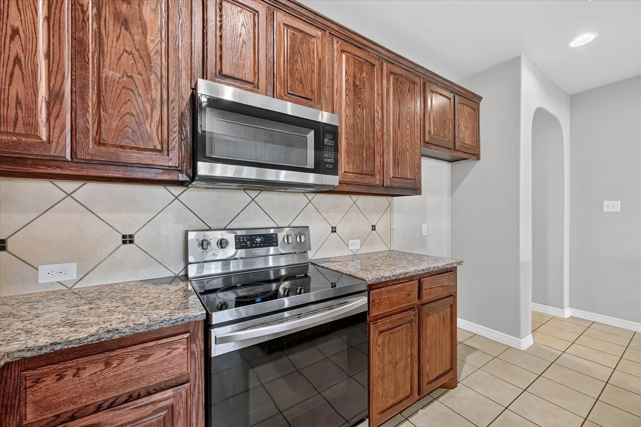 Single Family Residence For Rent in Tarrant County , 601 Sinclair Court, Arlington, Texas 76002, 3 Bedroom, 2 Bathroom, 2 Garage spaces, 1,849 Sqft, built in 2012, mls#21376068, Real Estate Agent in Arlington, Homes For Rent in Tarrant county, Homes For Rent in Arlington, Realtor in Arlington Texas, Real Estate Brokerage Independent Realty Texas, Luminita Cordes Realtor