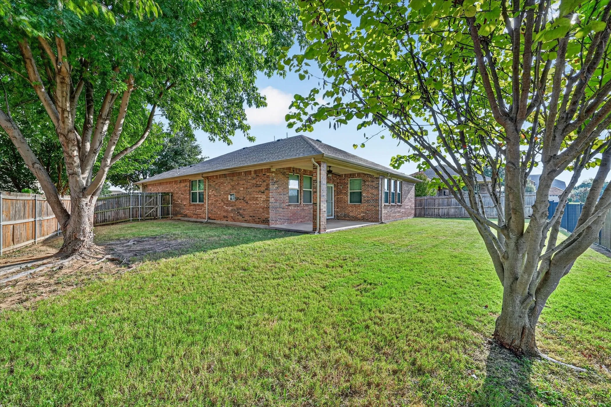 Single Family Residence For Rent in Tarrant County , 601 Sinclair Court, Arlington, Texas 76002, 3 Bedroom, 2 Bathroom, 2 Garage spaces, 1,849 Sqft, built in 2012, mls#21376068, Real Estate Agent in Arlington, Homes For Rent in Tarrant county, Homes For Rent in Arlington, Realtor in Arlington Texas, Real Estate Brokerage Independent Realty Texas, Luminita Cordes Realtor