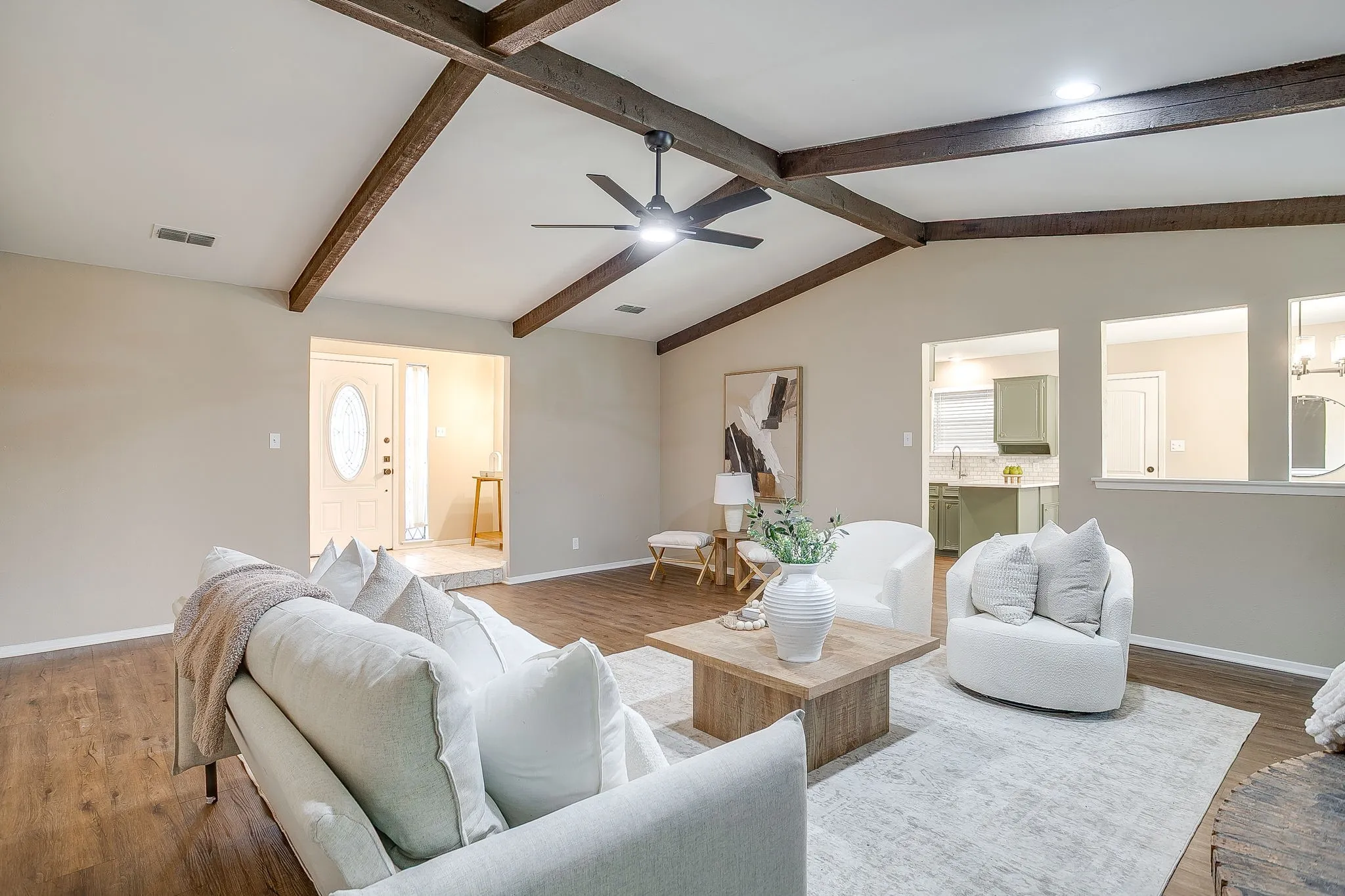 Single Family Residence For Sale in Tarrant County , 105 Lakeway Drive, Benbrook, Texas 76126, 3 Bedroom, 2 Bathroom, 2 Garage spaces, 1,630 Sqft, built in 1974, mls#21384191, Real Estate Agent in Benbrook, Homes For Sale in Tarrant county, Homes For Sale in Benbrook, Realtor in Benbrook Texas, Real Estate Brokerage Independent Realty Texas, Luminita Cordes Realtor