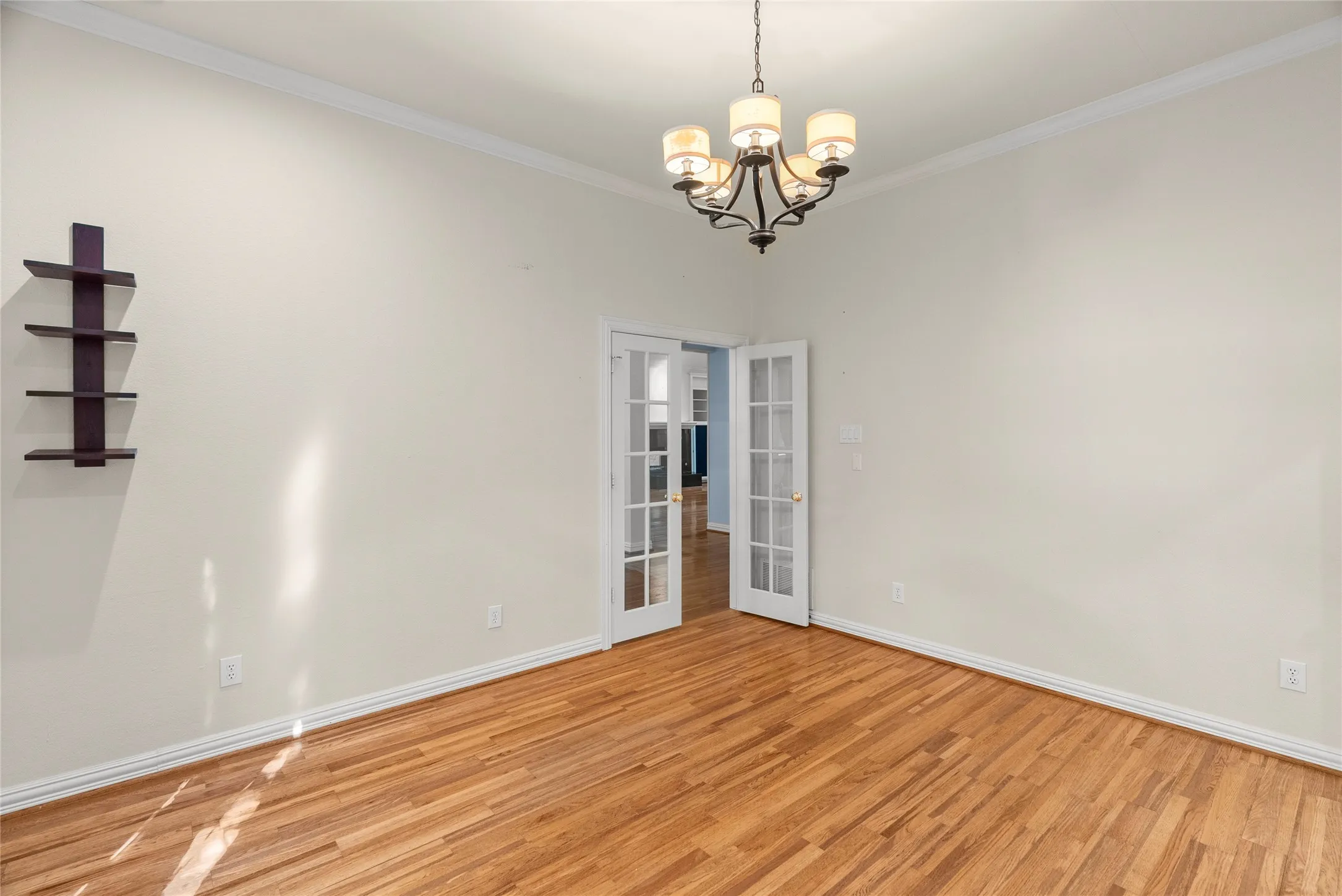Single Family Residence For Sale in Collin County , 2702 Woodstream Lane, Mc Kinney, Texas 75072, 3 Bedroom, 3 Bathroom, 2 Garage spaces, 2,778 Sqft, built in 1991, mls#21384094, Real Estate Agent in Mc Kinney, Homes For Sale in Collin county, Homes For Sale in Mc Kinney, Realtor in Mc Kinney Texas, Real Estate Brokerage Independent Realty Texas, Luminita Cordes Realtor