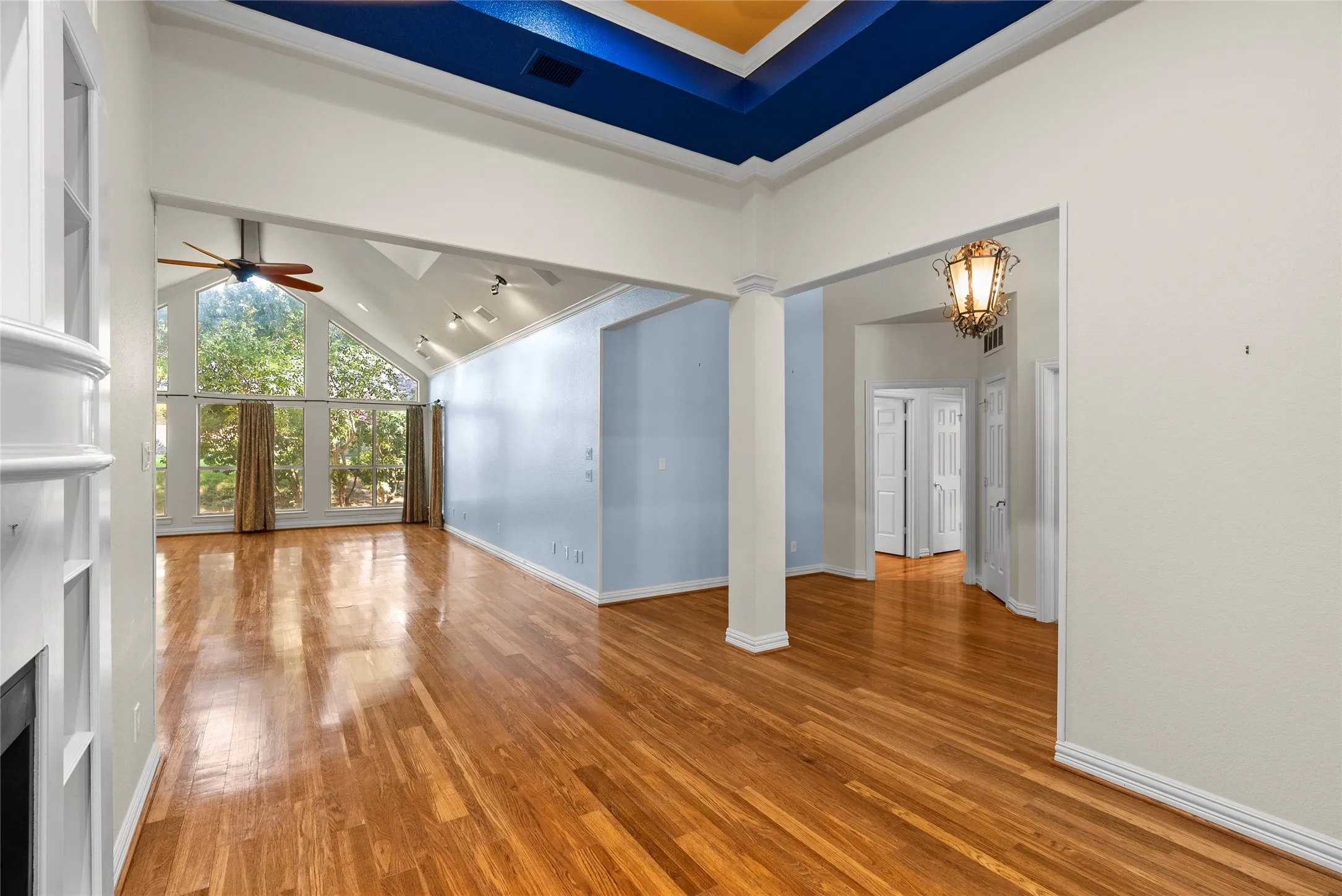 Single Family Residence For Sale in Collin County , 2702 Woodstream Lane, Mc Kinney, Texas 75072, 3 Bedroom, 3 Bathroom, 2 Garage spaces, 2,778 Sqft, built in 1991, mls#21384094, Real Estate Agent in Mc Kinney, Homes For Sale in Collin county, Homes For Sale in Mc Kinney, Realtor in Mc Kinney Texas, Real Estate Brokerage Independent Realty Texas, Luminita Cordes Realtor