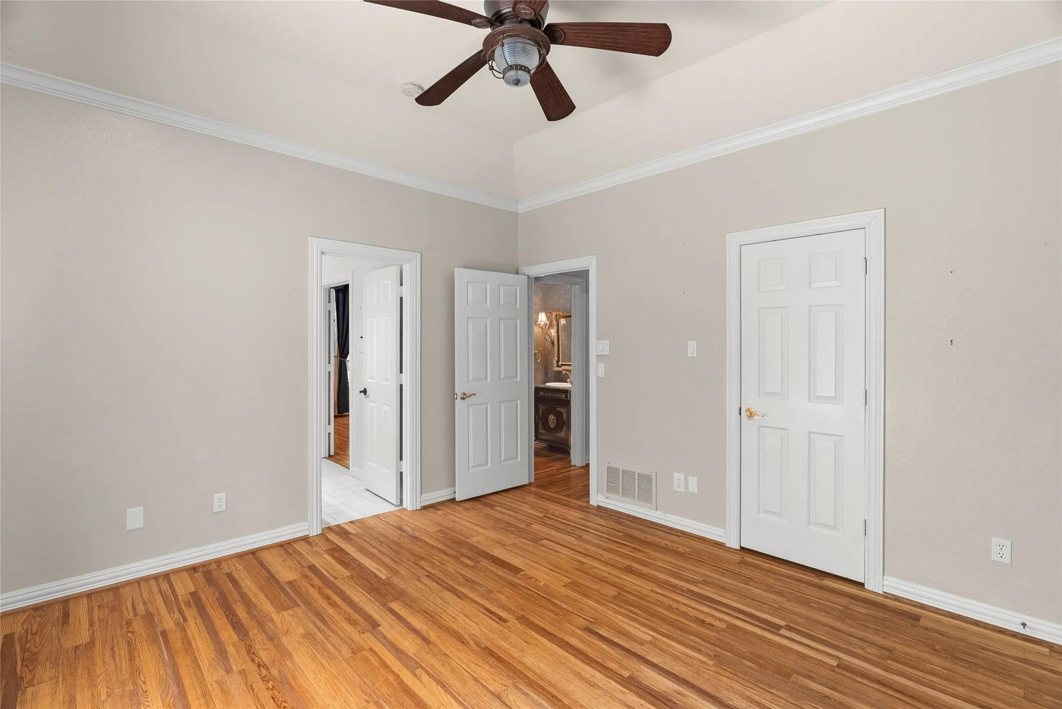 Single Family Residence For Sale in Collin County , 2702 Woodstream Lane, Mc Kinney, Texas 75072, 3 Bedroom, 3 Bathroom, 2 Garage spaces, 2,778 Sqft, built in 1991, mls#21384094, Real Estate Agent in Mc Kinney, Homes For Sale in Collin county, Homes For Sale in Mc Kinney, Realtor in Mc Kinney Texas, Real Estate Brokerage Independent Realty Texas, Luminita Cordes Realtor