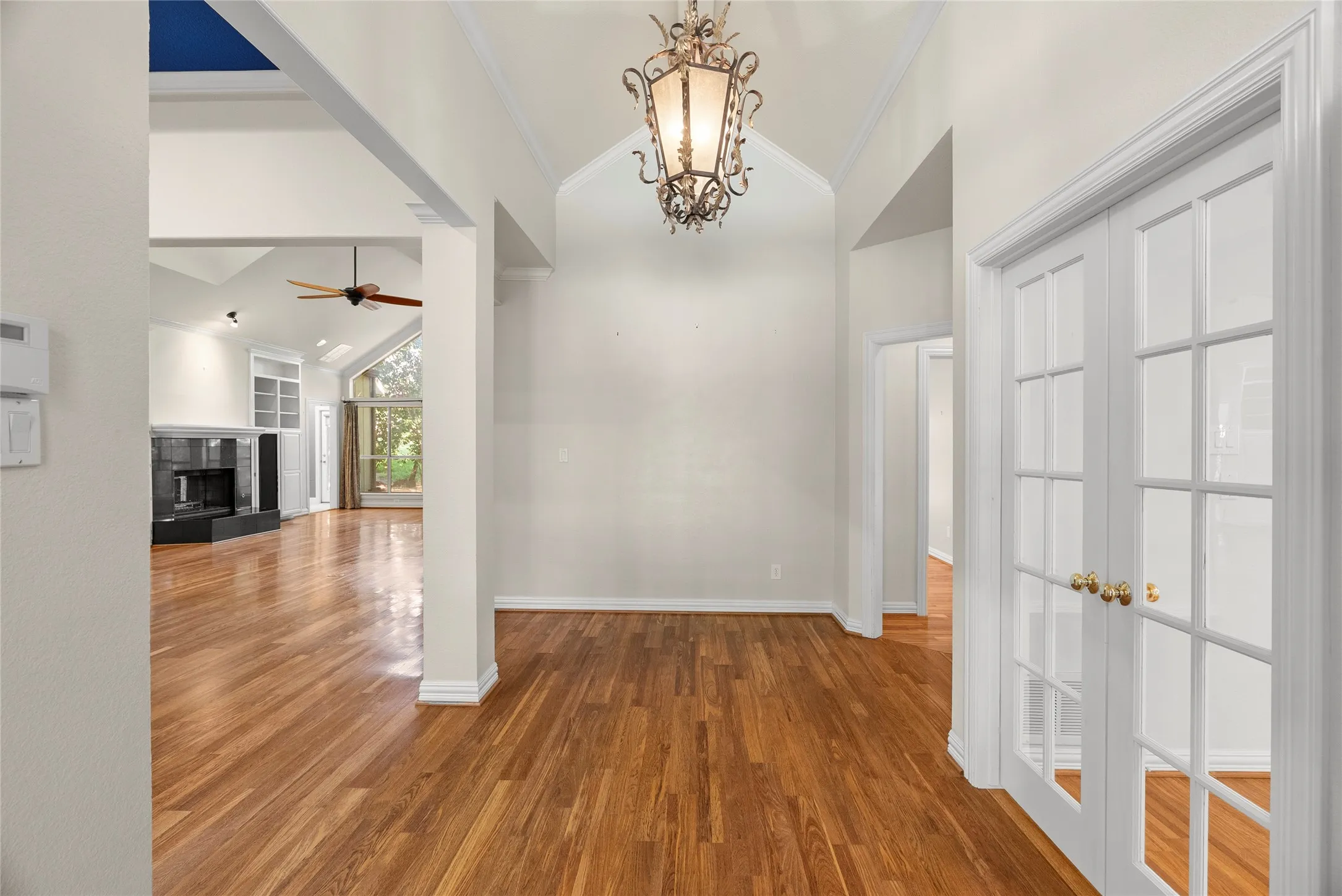 Single Family Residence For Sale in Collin County , 2702 Woodstream Lane, Mc Kinney, Texas 75072, 3 Bedroom, 3 Bathroom, 2 Garage spaces, 2,778 Sqft, built in 1991, mls#21384094, Real Estate Agent in Mc Kinney, Homes For Sale in Collin county, Homes For Sale in Mc Kinney, Realtor in Mc Kinney Texas, Real Estate Brokerage Independent Realty Texas, Luminita Cordes Realtor