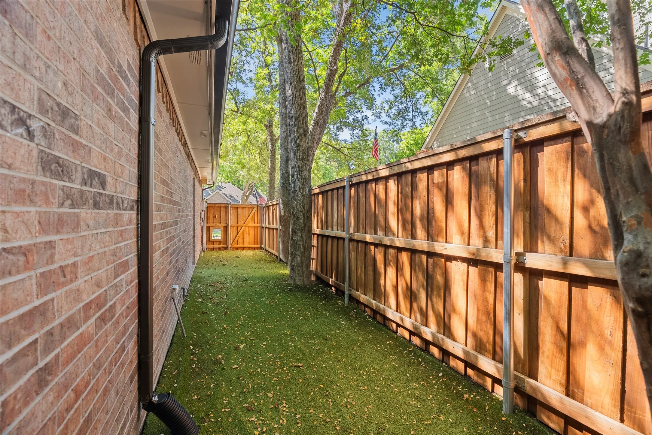 Single Family Residence For Sale in Collin County , 2702 Woodstream Lane, Mc Kinney, Texas 75072, 3 Bedroom, 3 Bathroom, 2 Garage spaces, 2,778 Sqft, built in 1991, mls#21384094, Real Estate Agent in Mc Kinney, Homes For Sale in Collin county, Homes For Sale in Mc Kinney, Realtor in Mc Kinney Texas, Real Estate Brokerage Independent Realty Texas, Luminita Cordes Realtor