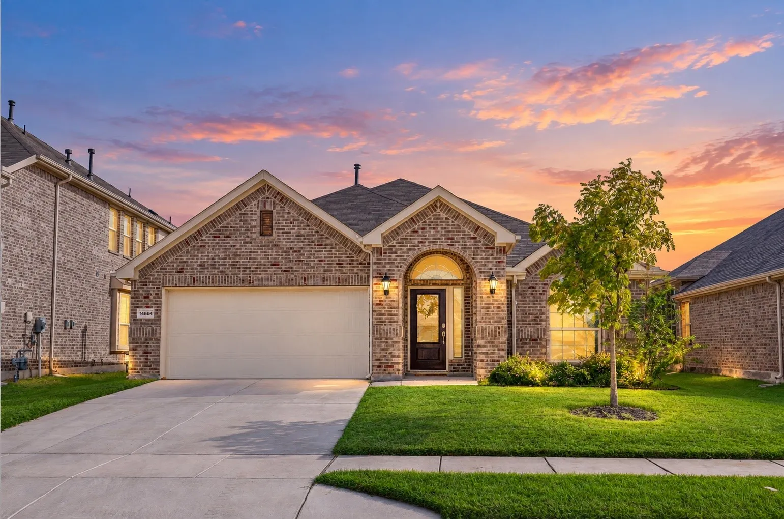 Single Family Residence For Sale in Denton County , 14864 Gilley Lane, Fort Worth, Texas 76052, 3 Bedroom, 2 Bathroom, 2 Garage spaces, 2,048 Sqft, built in 2020, mls#21380163, Real Estate Agent in Fort Worth, Homes For Sale in Denton county, Homes For Sale in Fort Worth, Realtor in Fort Worth Texas, Real Estate Brokerage Independent Realty Texas, Luminita Cordes Realtor