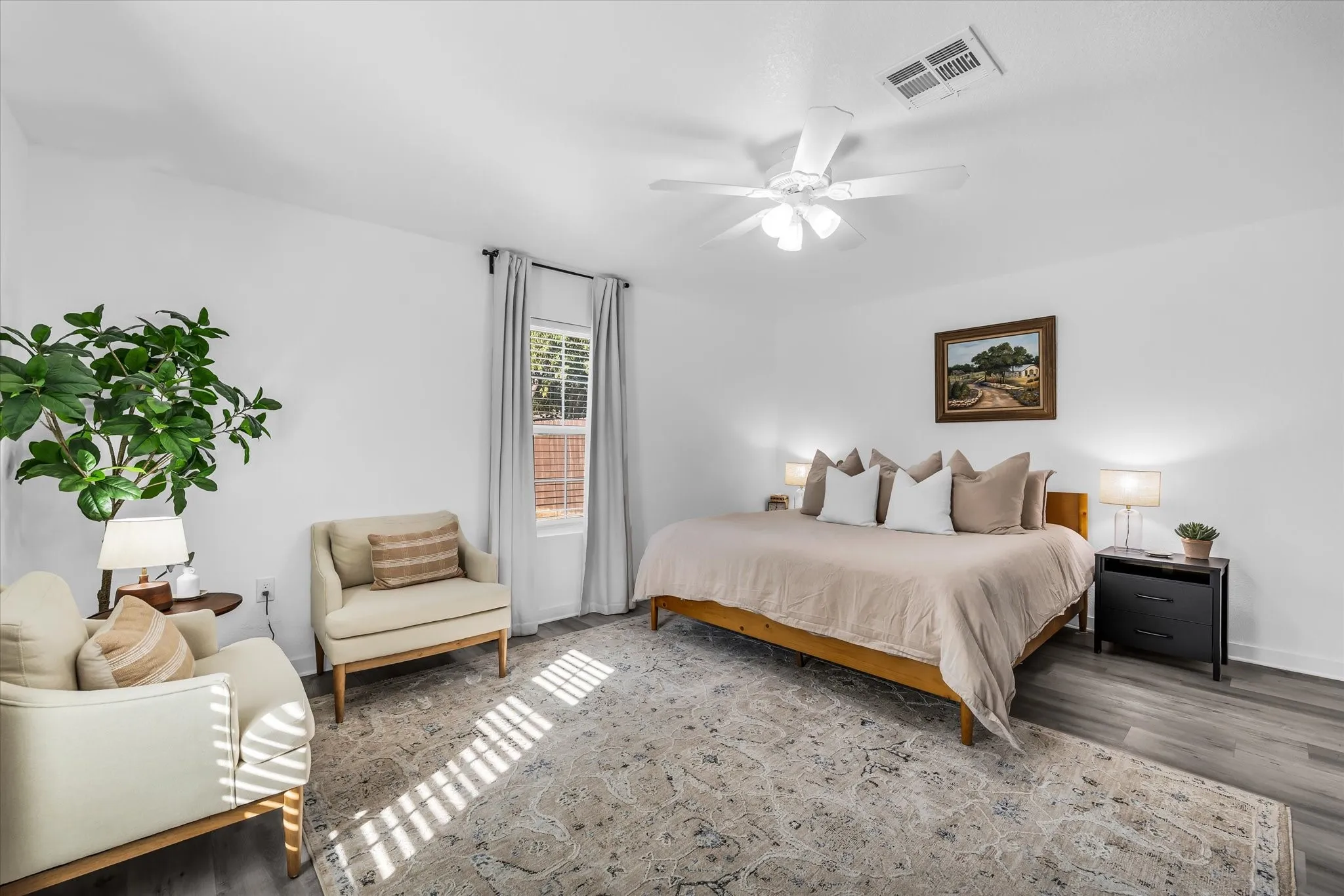 Single Family Residence For Sale in Mc Lennan County , 621 S 9th Street, Waco, Texas 76706, 5 Bedroom, 2 Bathroom, Garage spaces, 1,795 Sqft, built in 1920, mls#21383540, Real Estate Agent in Waco, Homes For Sale in Mc Lennan county, Homes For Sale in Waco, Realtor in Waco Texas, Real Estate Brokerage Independent Realty Texas, Luminita Cordes Realtor